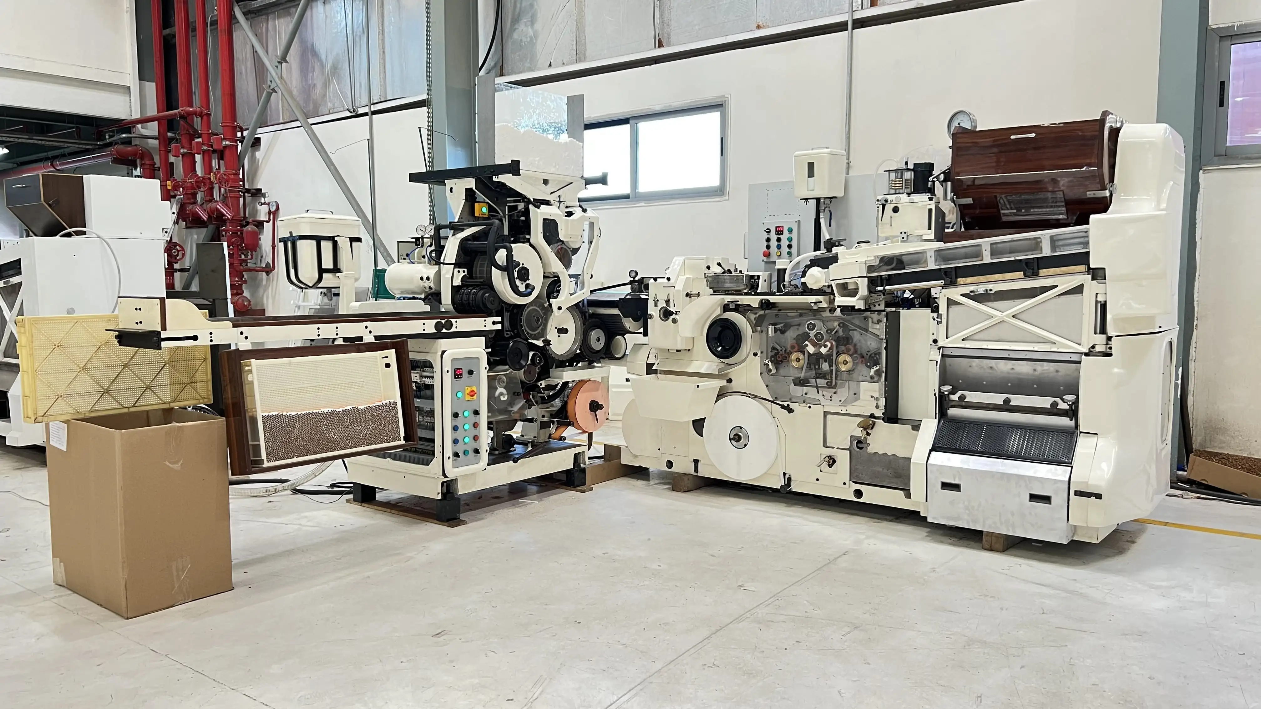 Automatic Cigarette Making Machine with High Speed Manufacturing Capabilities