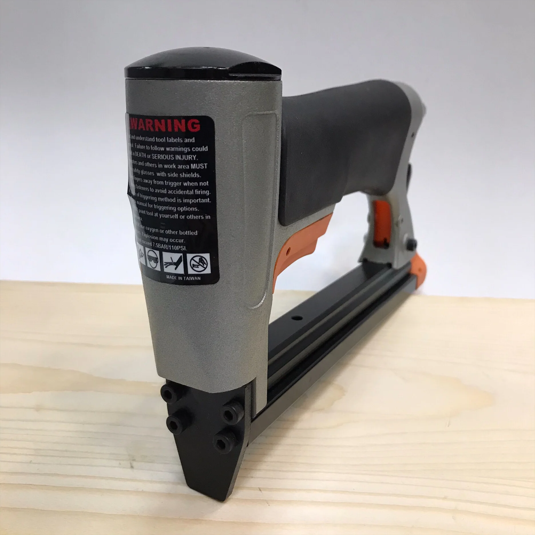 Heavy Duty Pneumatic Staple Gun