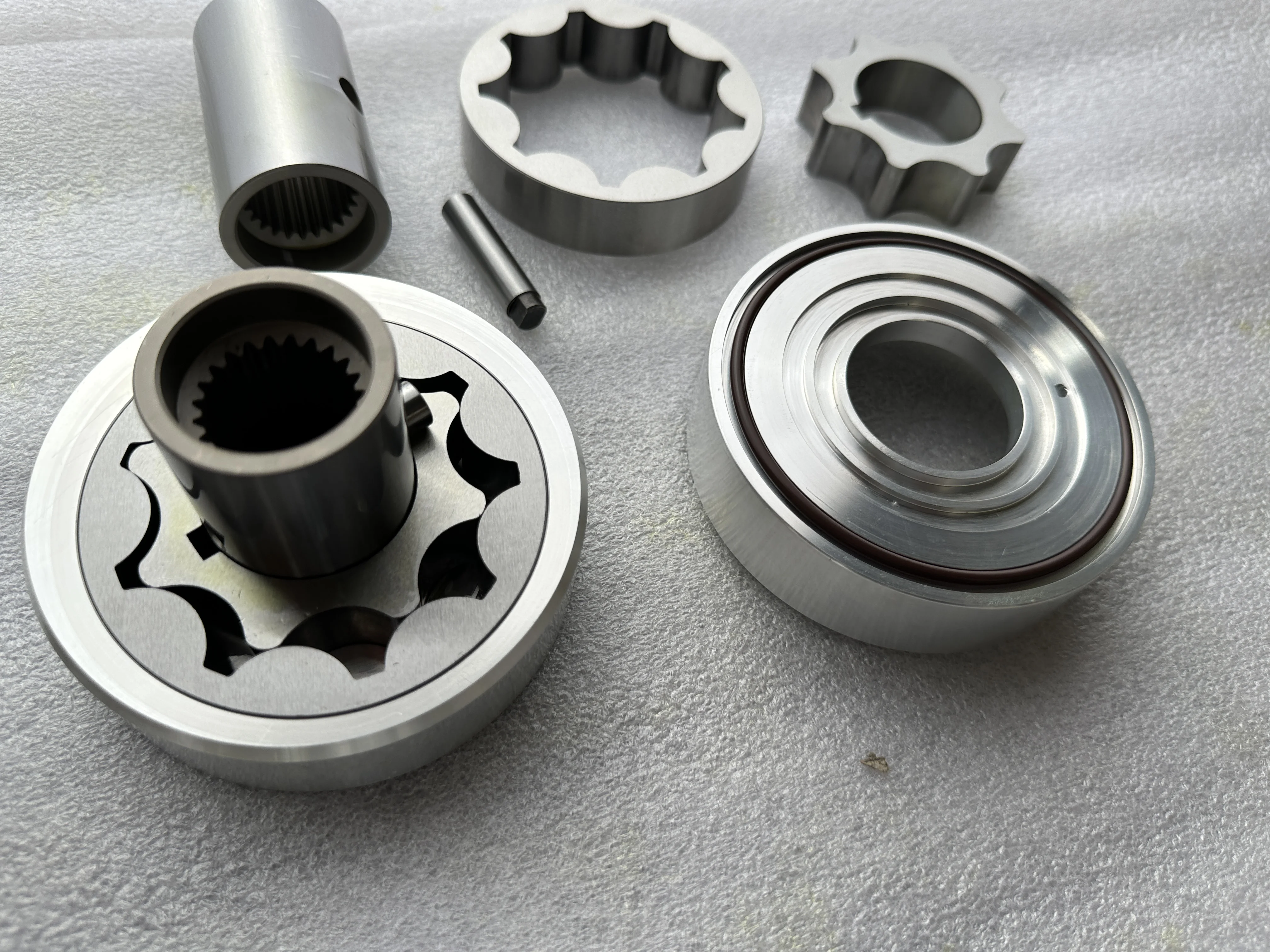 Sauer MPV044 Construction Machinery Parts Efficient Charge Pump MPV025 MPV035 MPV044 MPV046 charge pump Piston Pump Spare Parts
