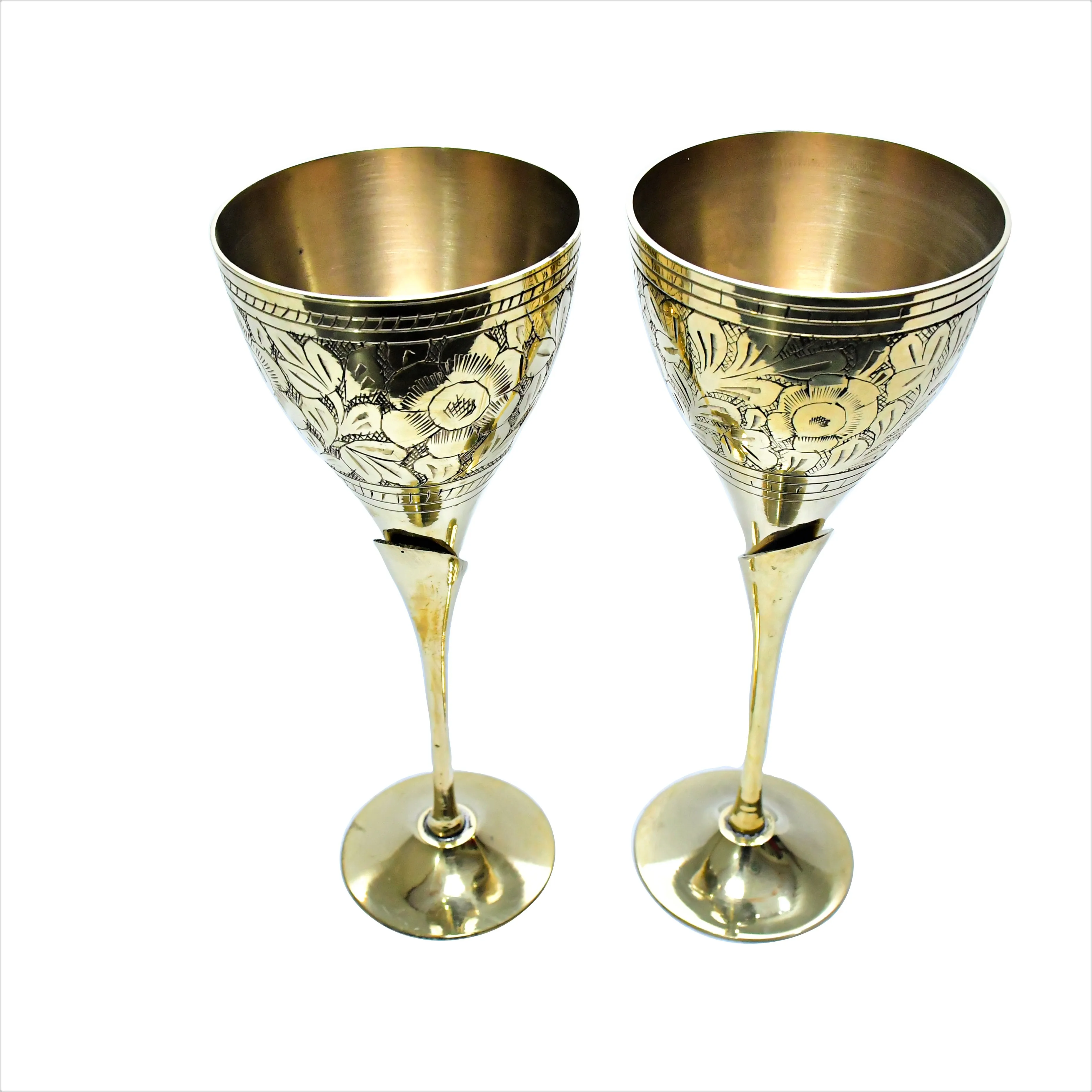 New Design High Quality Wine Goblet Solid Brass Embossed Royal Wine Cup Handmade Goblet Decor Chalice for Church