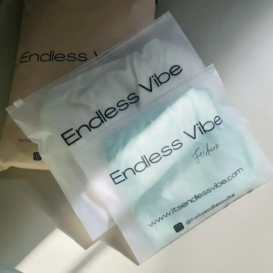 Custom promotional CPE plastic bag ziplock clothing packaging frosted zipper bags