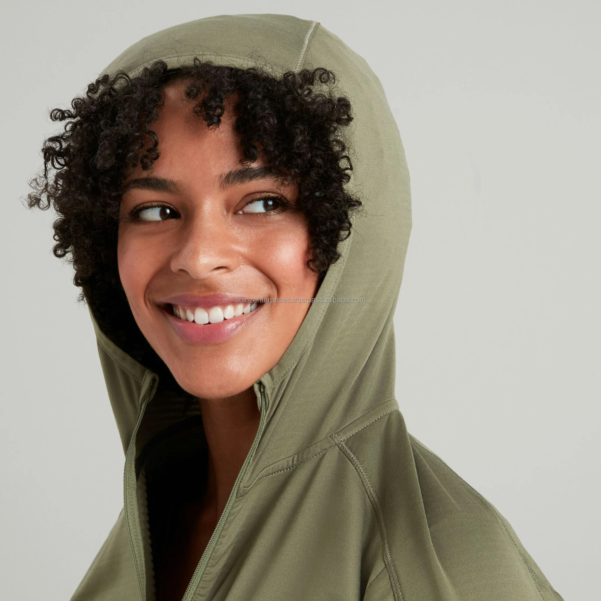 Wholesale Cheap Price Women New Zipper Polyester Fleece Jacket Hoodie With Zipper Pocket