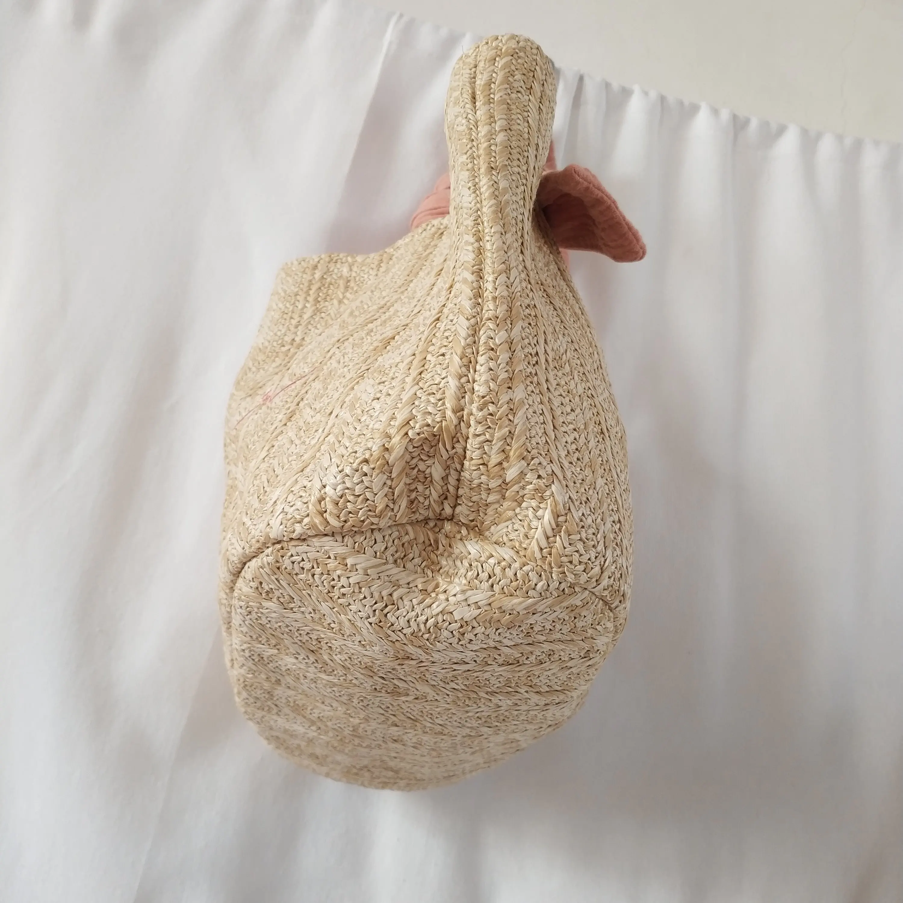 Handmade Woven Lady Tote Handbag PP Material Knitted Shoulder Bag With Cotton Lining Wholesale Supplier
