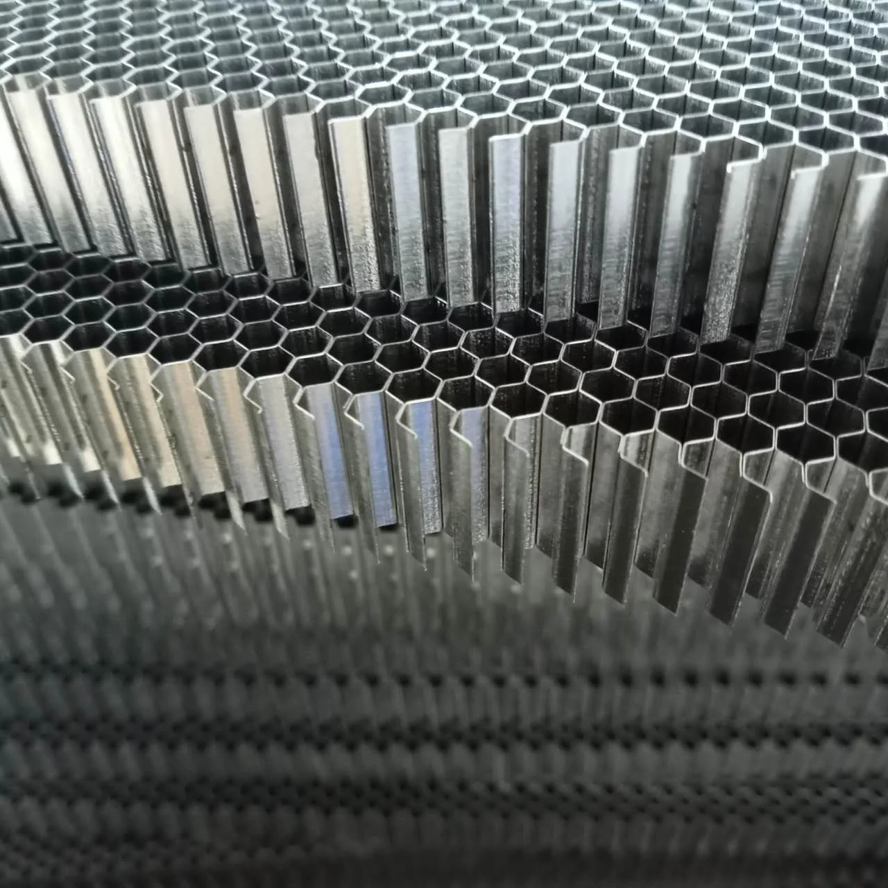 EMI/EMC honeycomb core steel grating plate customized for shielding tent  special equipment