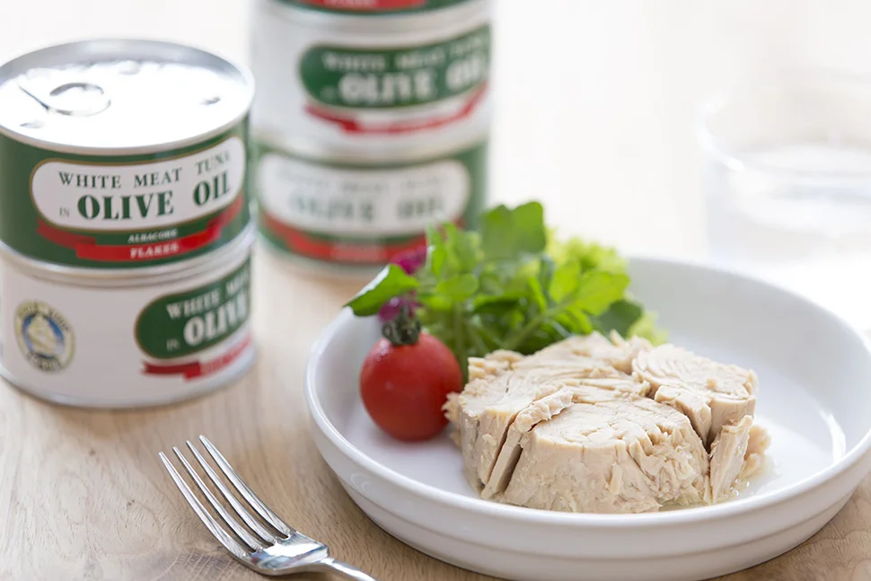 Canned Sardine Fish in Vegetable Oil Tomato Sauce Brine Tall Can 425g Body Style Packing Color Printing Weight Type