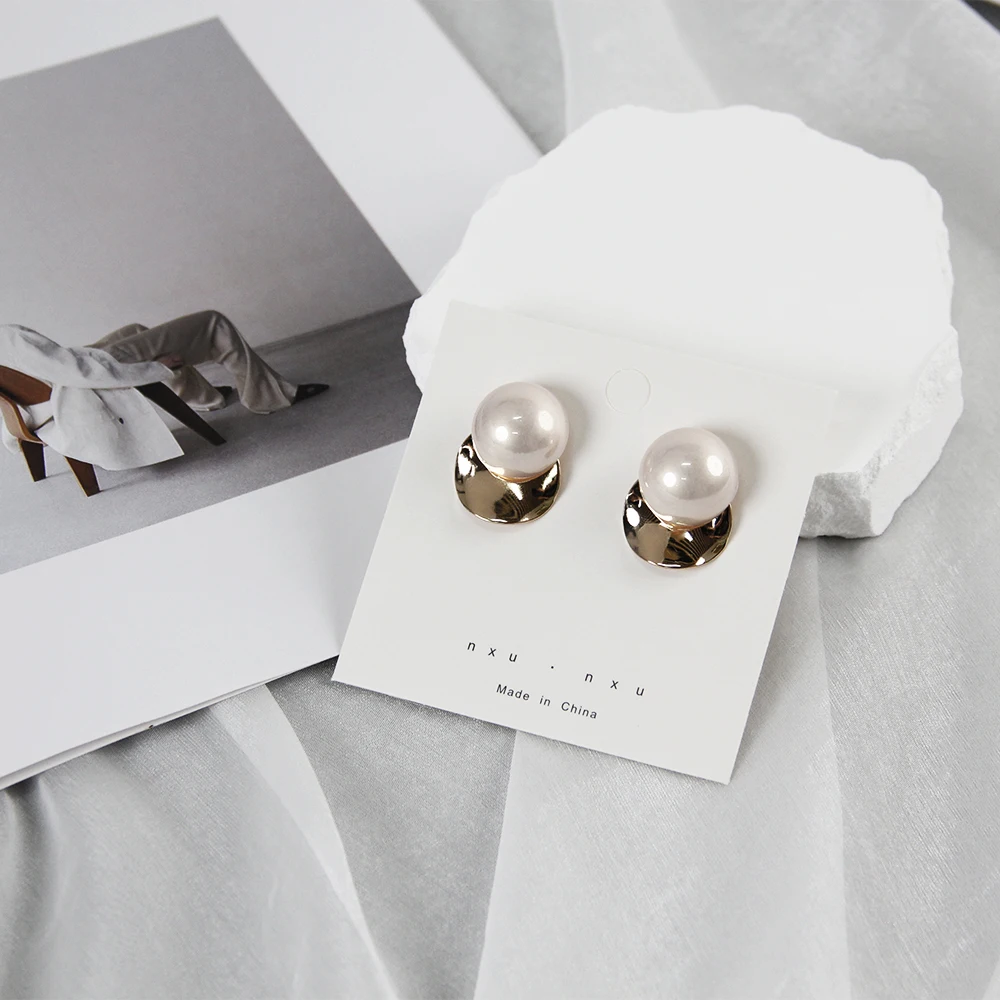 Fashion stud earrings irregular sequins sweet minimalist pink pearl earrings for women