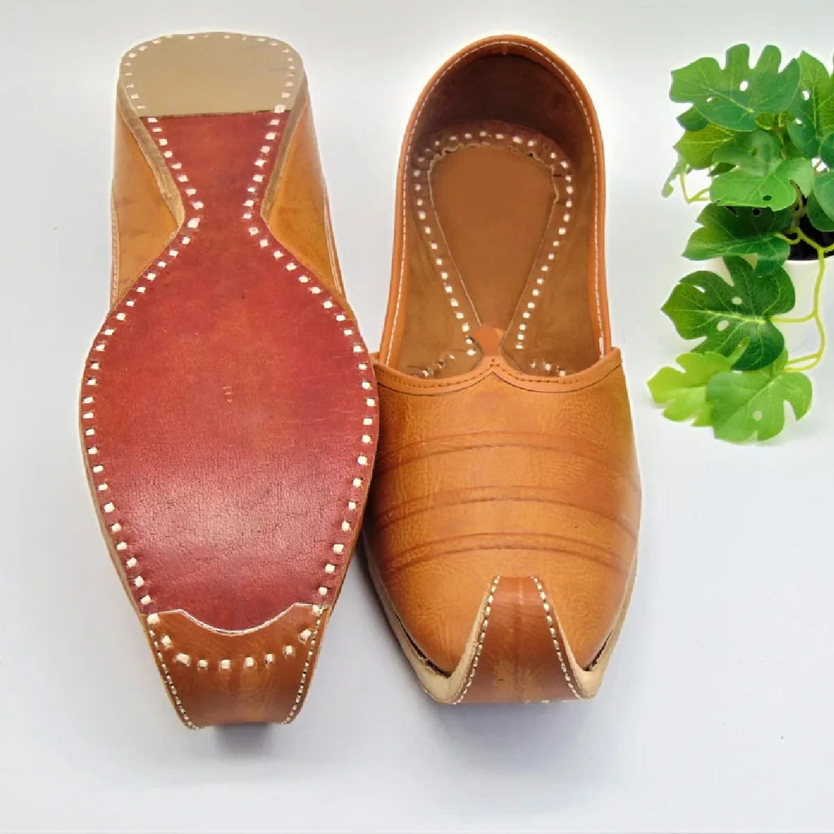 Comfortable And Breathable Material With Reasonable Price / Plain Color Casual Outdoor Use Pakistani Khussa