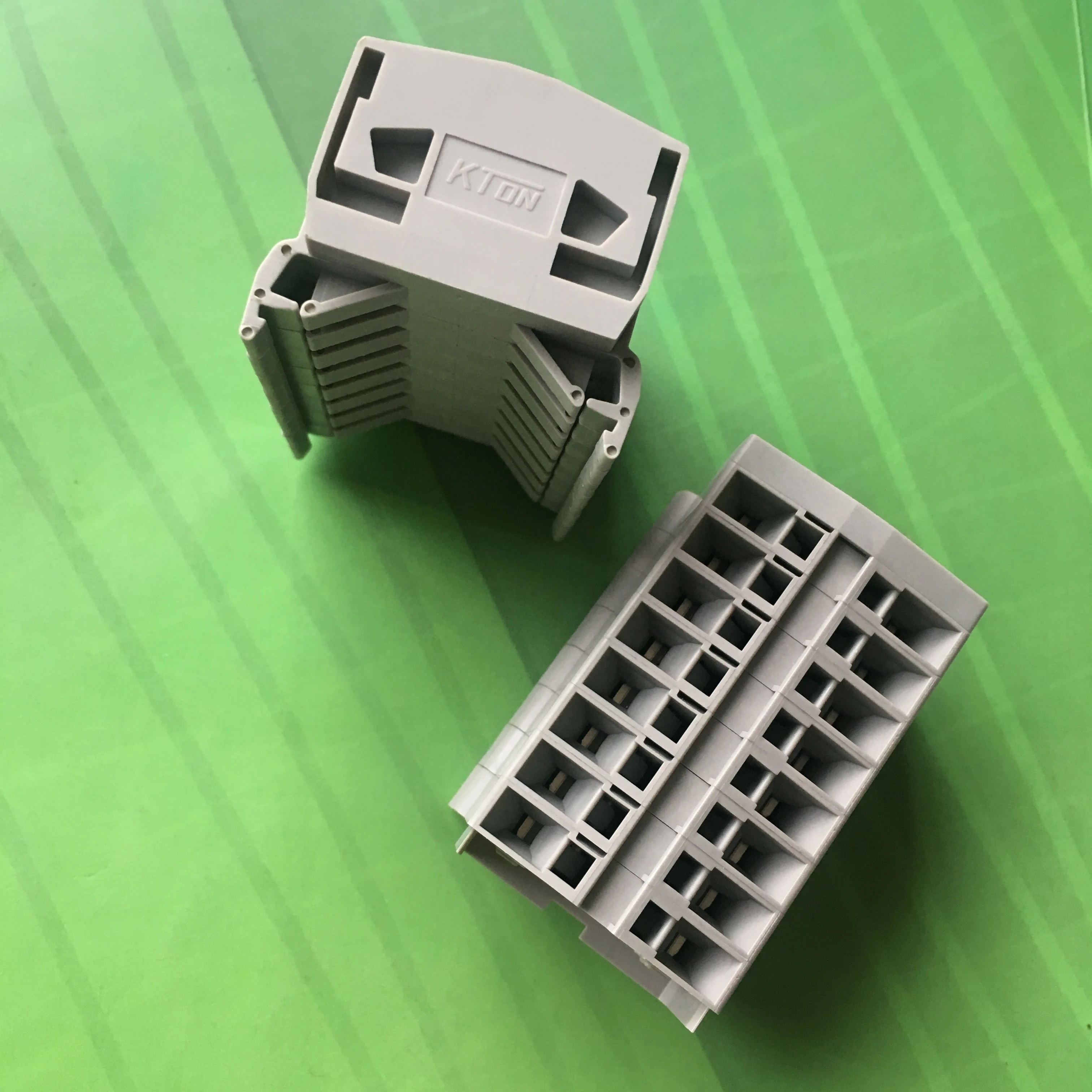 China Manufacturer Low Voltage Screwless Din Rail Terminal Block