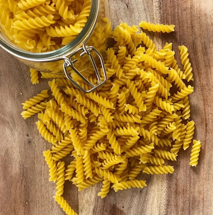 Italian traditional pasta fusilli macaroni good price dried fusilli macaroni pasta with durum and tough texture fusilli macaroni