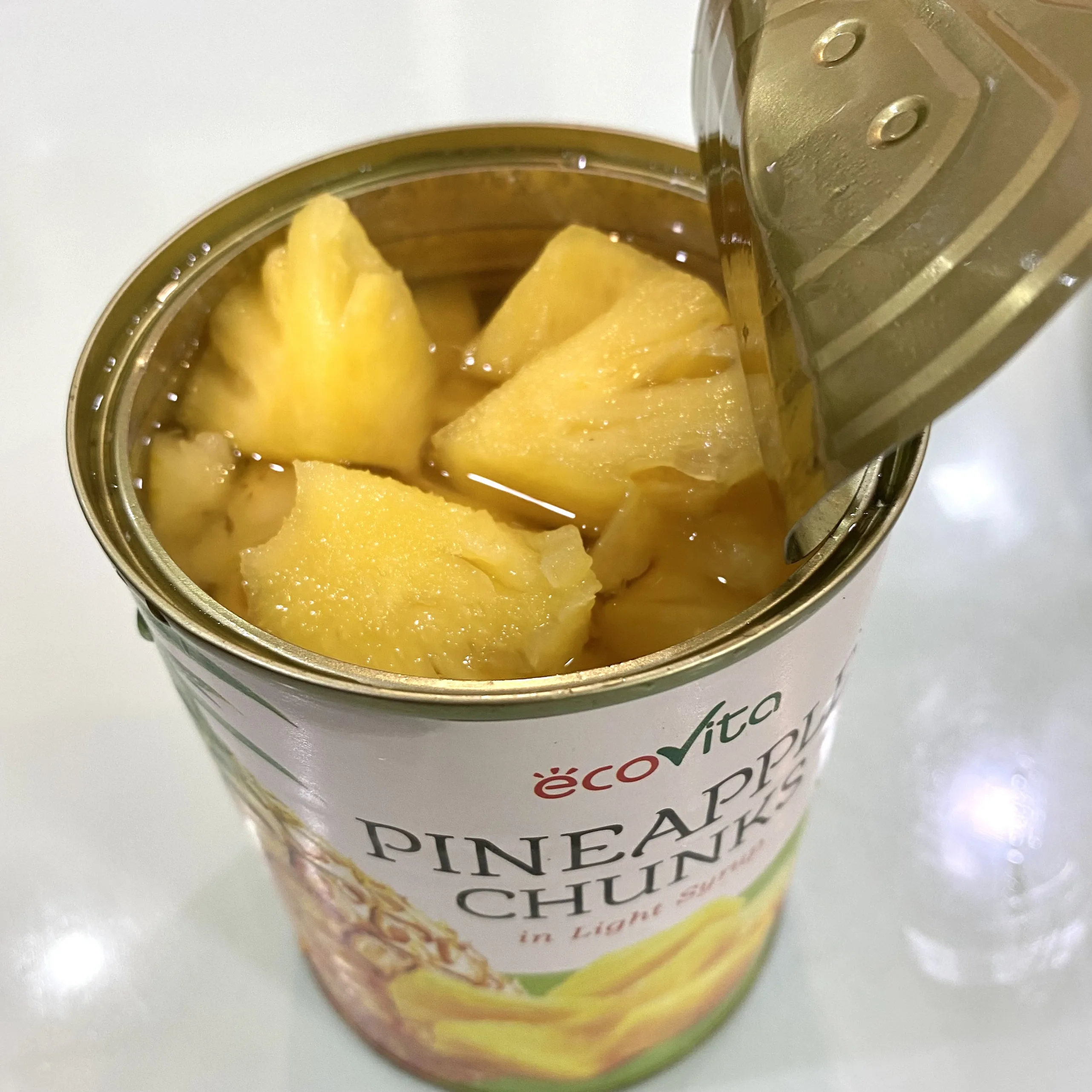 Специальное предложение ISO HACCP высококачественные вьетнамские консервированные КУСОЧКИ АНАНАСА ECOVITA/куски/Кусочки в легком сиропе 580