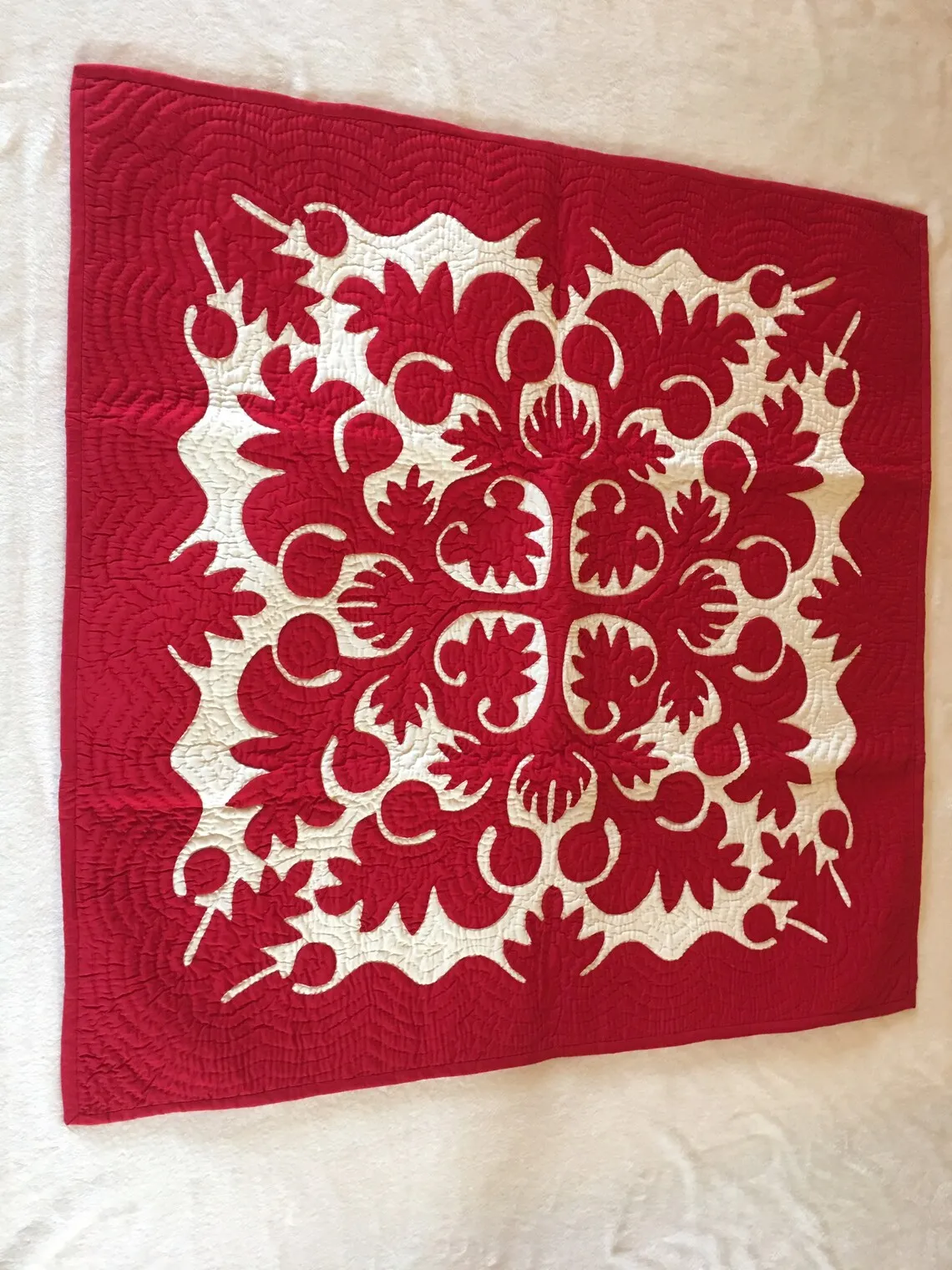 100% hand appliqued not a machine embroidered Hawaiian handmade quilts baby blankets/ wall hanging 42/42 red with free shipping