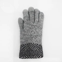 Вязаные перчатки для сенсорного экрана