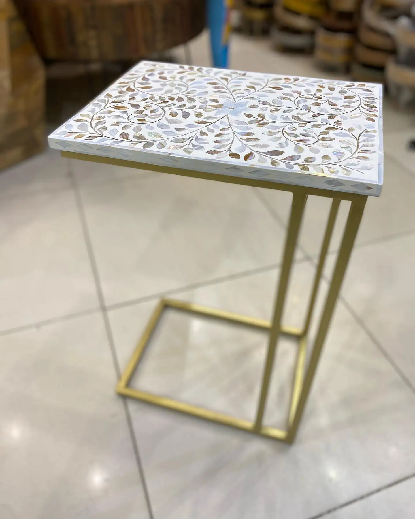 Beautiful Traditional Style Coffee Table Mother Pearl Inlay Brass-Finished Base Featuring Flower Home Furniture Personalized