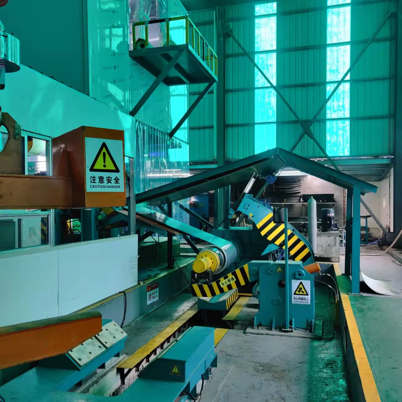 Экономичная линия по производству цветного покрытия