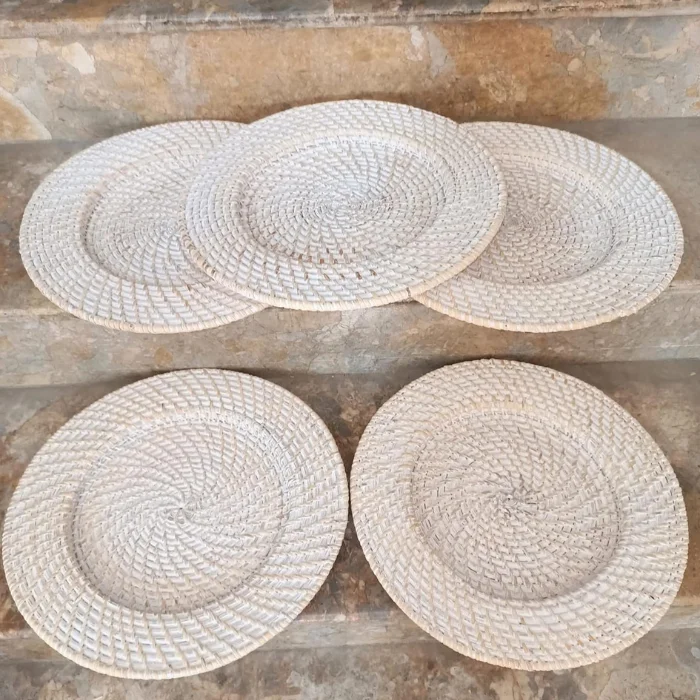 Natural Round Placemats and Coaster Set - Handcrafted Corn Husk and Rattan for Kitchen Decor