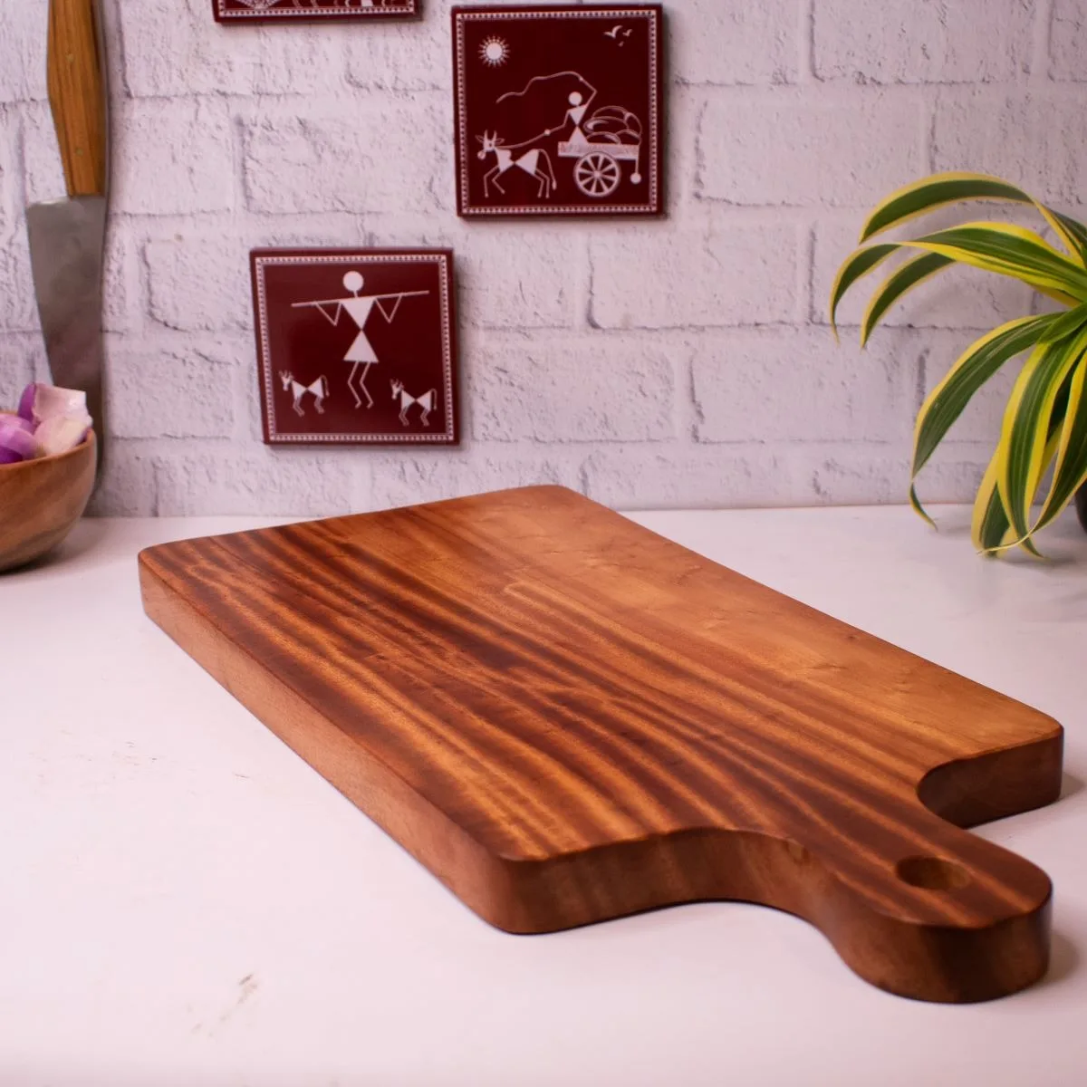 genuine wood Creative Shape Acacia Wood wall mounted outstanding shape Chopping board in Bulk vegetable chopper