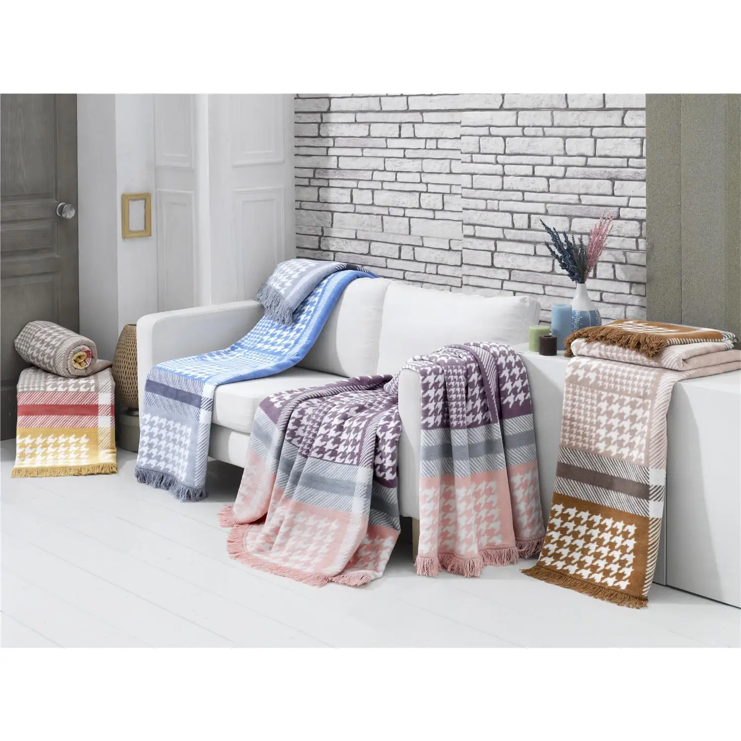 Whosale Premium Quality Quick Dry Microfiber Anti-Pilling Fleece Home Hotel Hospital Blanket