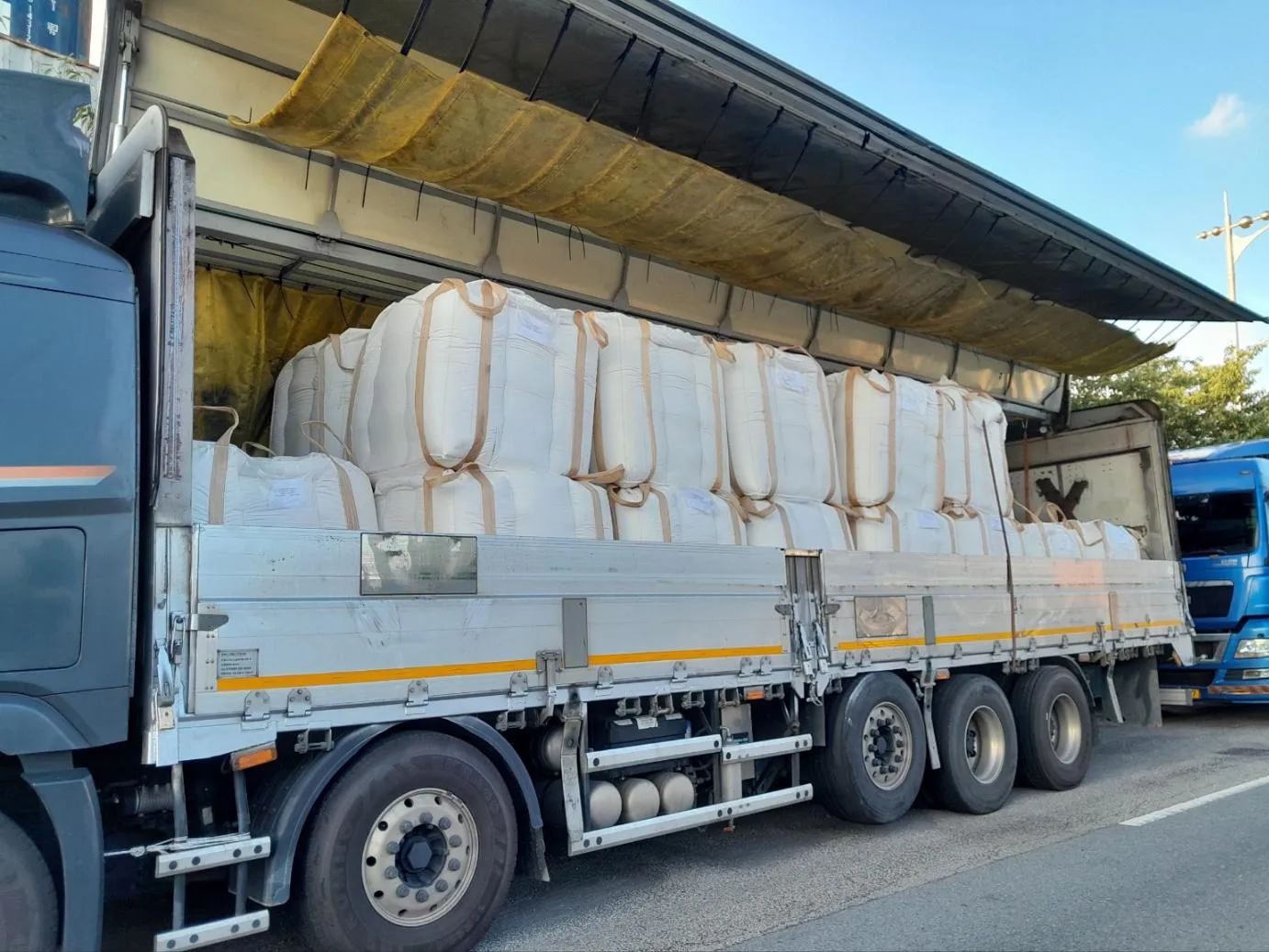 Agriculture product Urea 50kgs bag 1000kgs bag N46 white color by container bulk vessel high quality