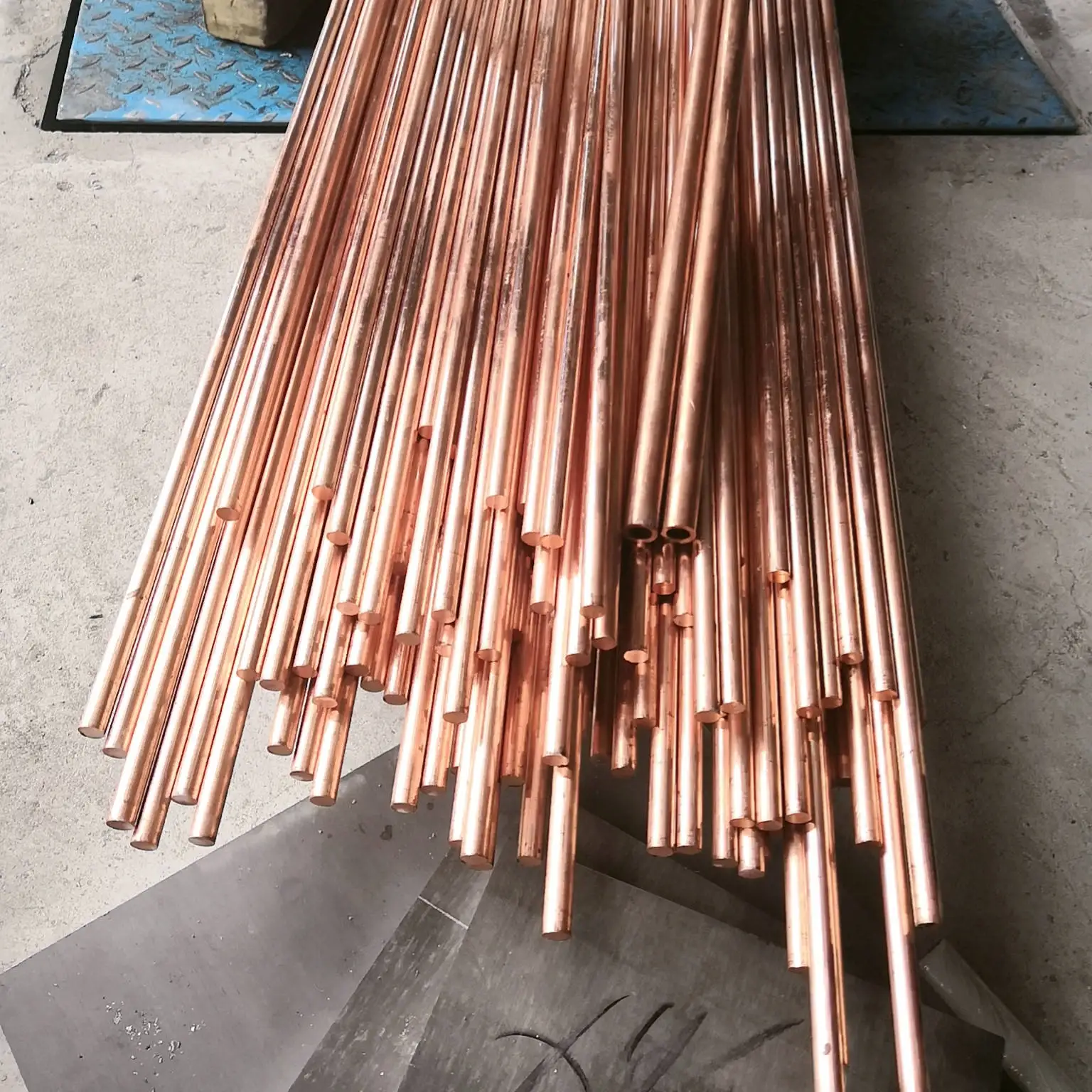 Industrial 100% Pure Copper Wire Scrap OEM Customized Mill Berry Copper Scarp / Copper Wire Exporter From South Africa