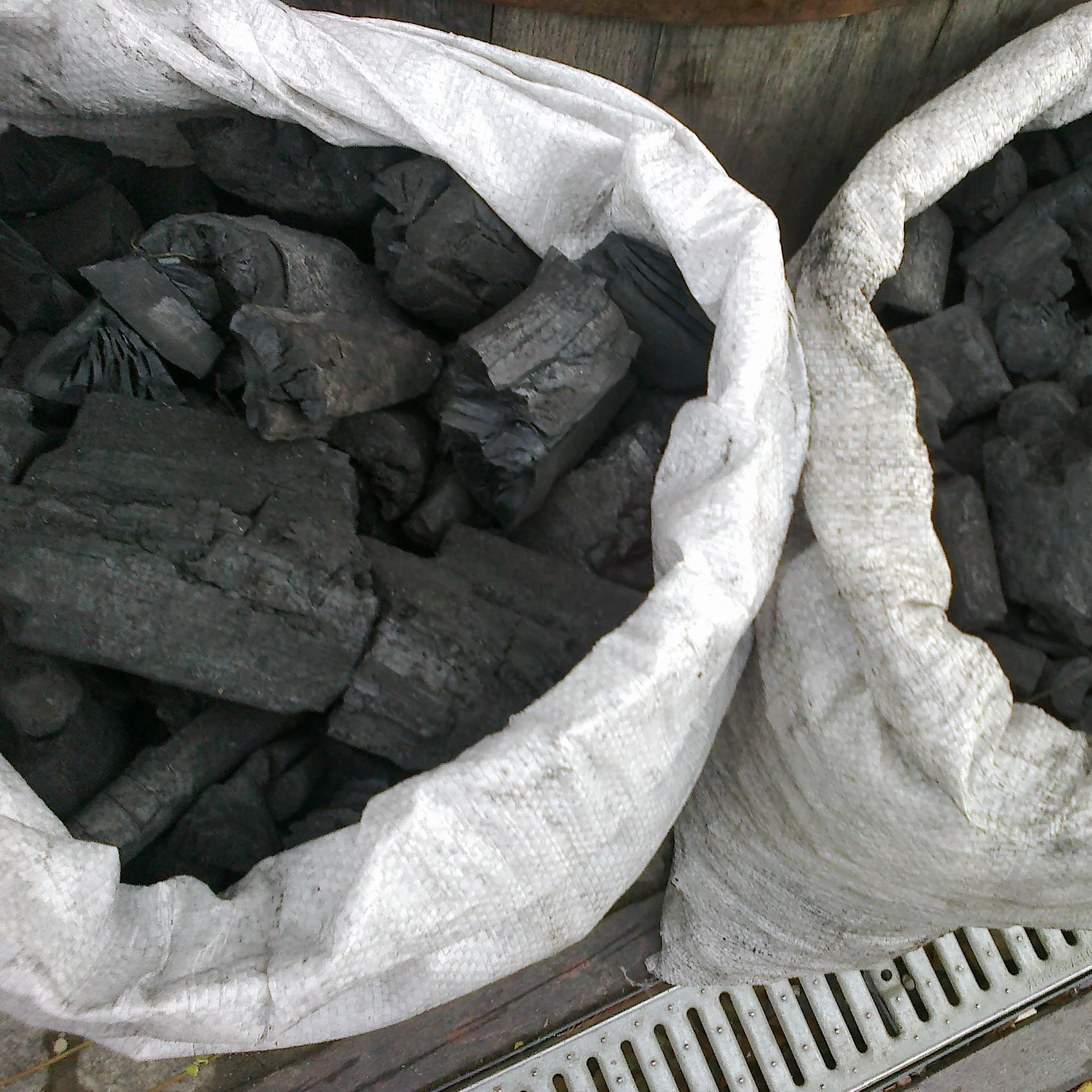 New quality Hardwood Charcoal  for sale