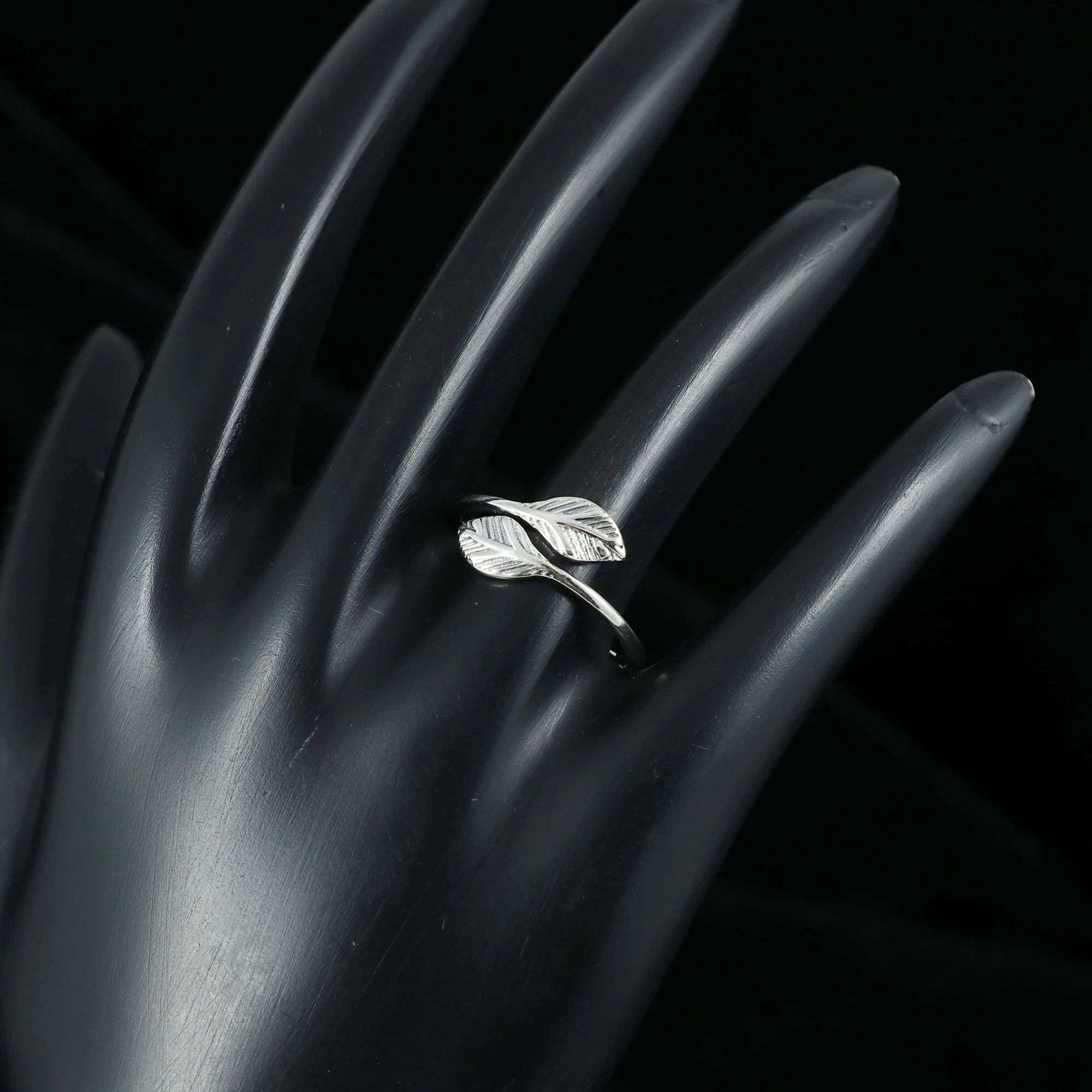 Adjustable Leaf Ring