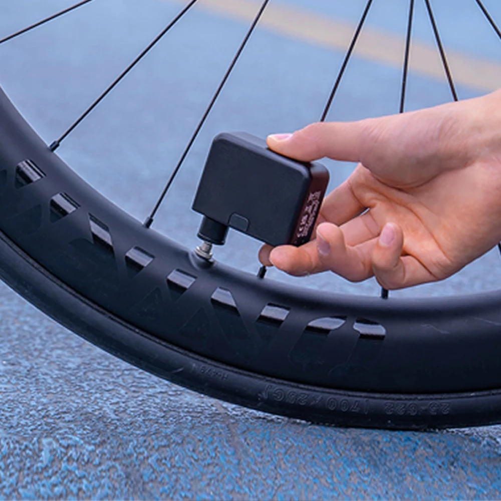 Rechargeable Tire Inflator Cycling Accessories Bicycle Air Pump High Pressure Digital Bike Pump with Pressure Gauge