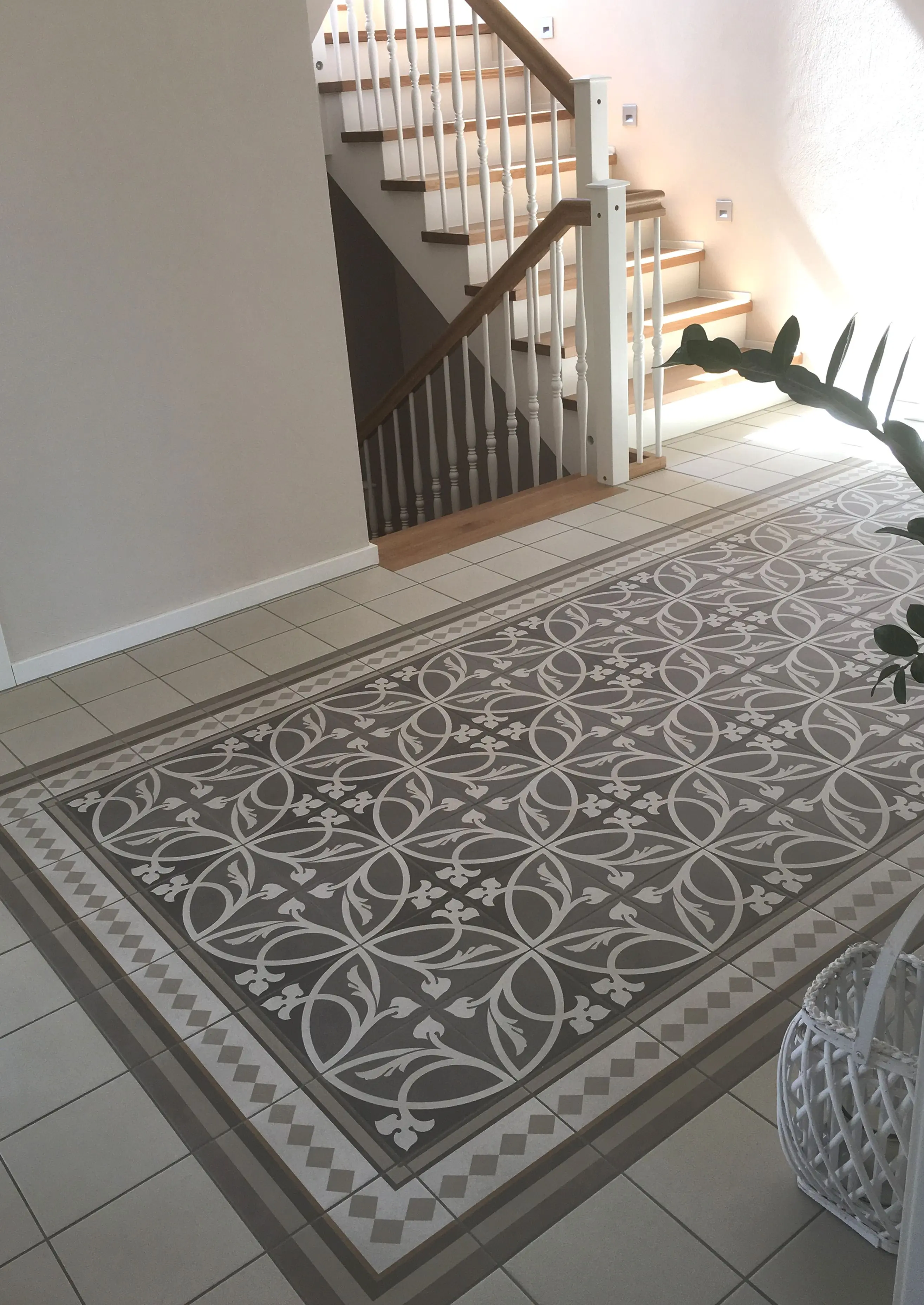 Carved marble wall panel flower design