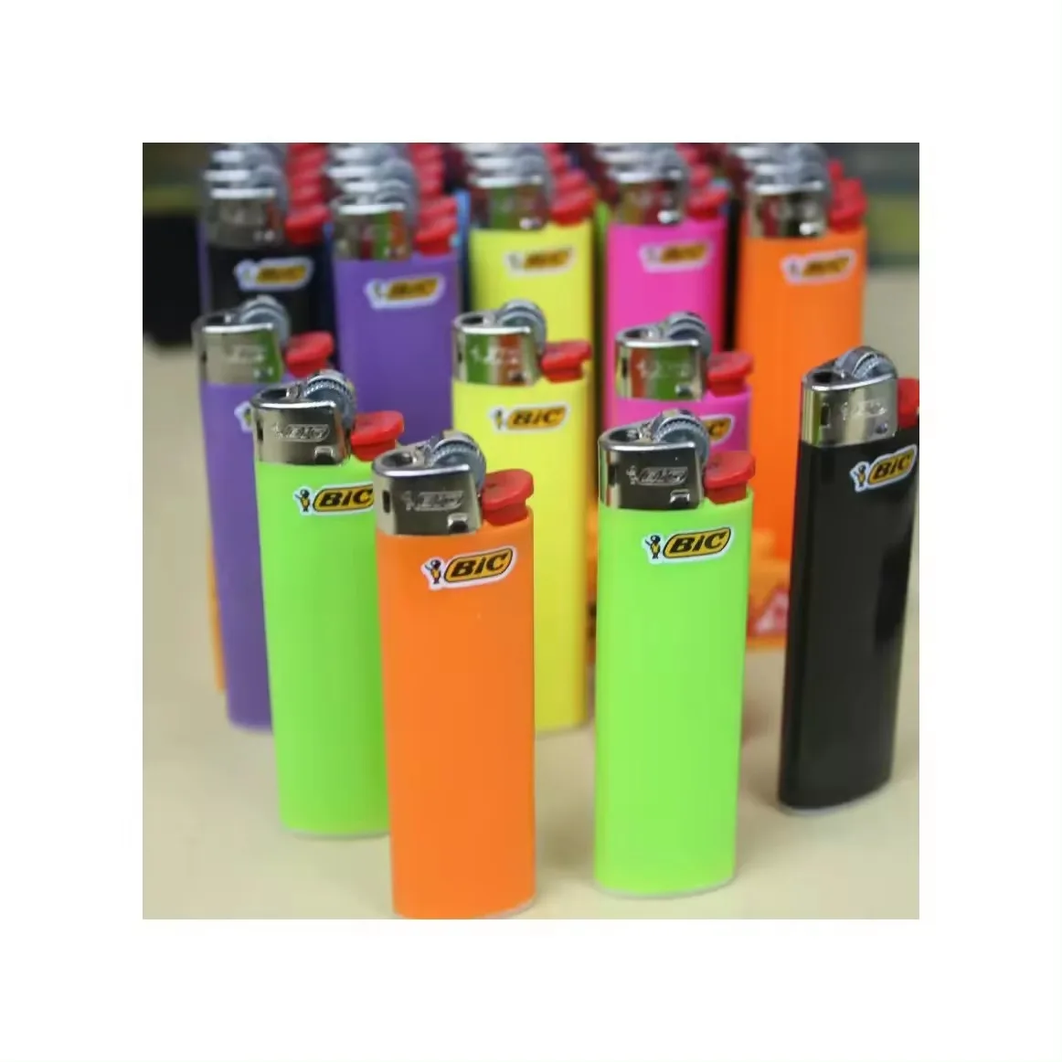 Оригинальный BIC классический Зажигалка ассорти цветов поставщик