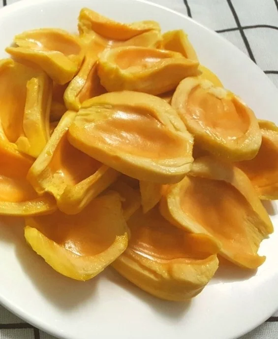 FROZEN JACKFRUIT HALVES PEELED WITH/ WITHOUT SEED/ STRIPS/ DICE ORIGIN VIETNAM TO EXPORT / MITADES DE JACA CONGELADAS PELADAS
