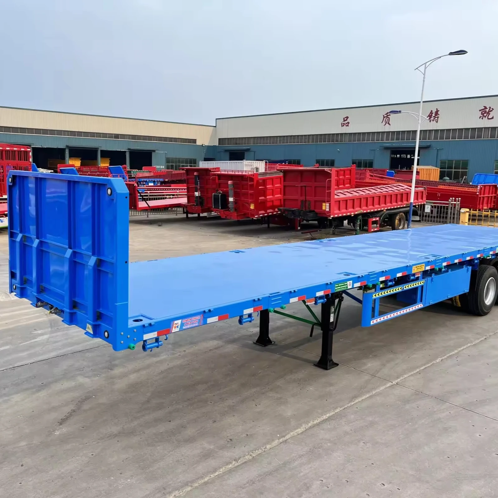China good quality Flatbed trailer to transport heavy cargo and containers with 3 axles trailers for cars