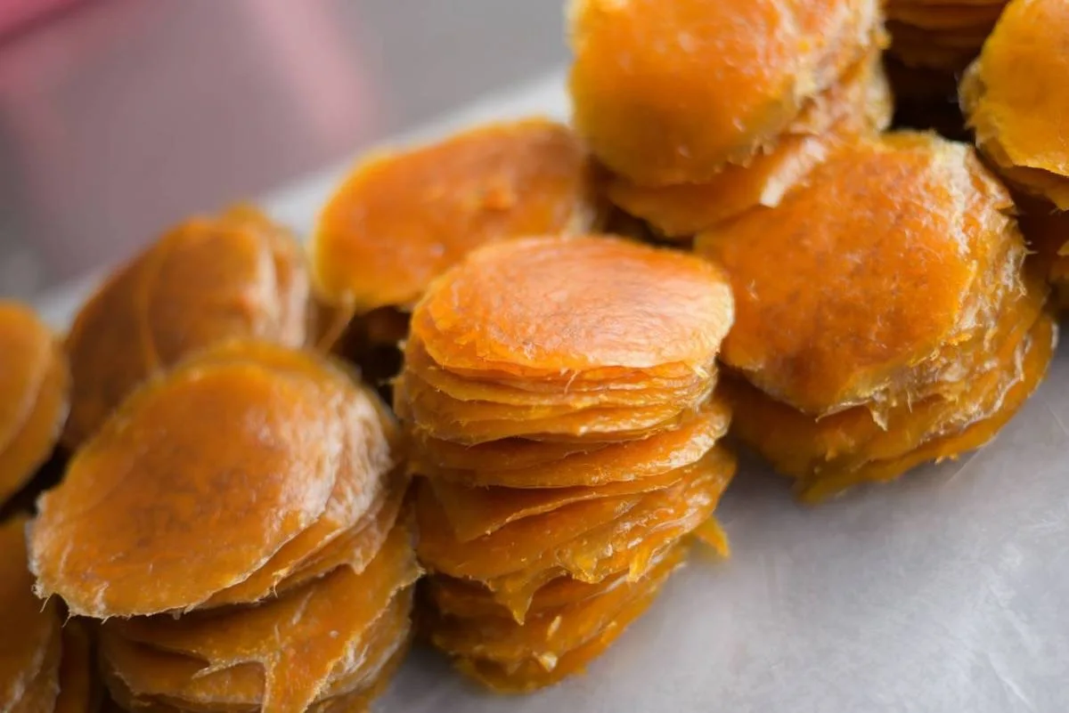 Organic Handmade Mango Stir Fruit & Vegetable Snacks from Thailand Mixed Sour and Sweet Flavors Mango Sheets Snack Wholesales