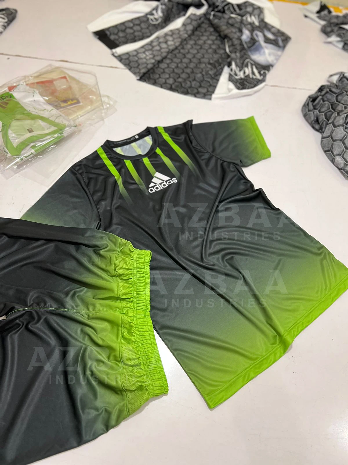 Custom your team name and number professional new style orange green sublimation soccer uniforms sets men and women