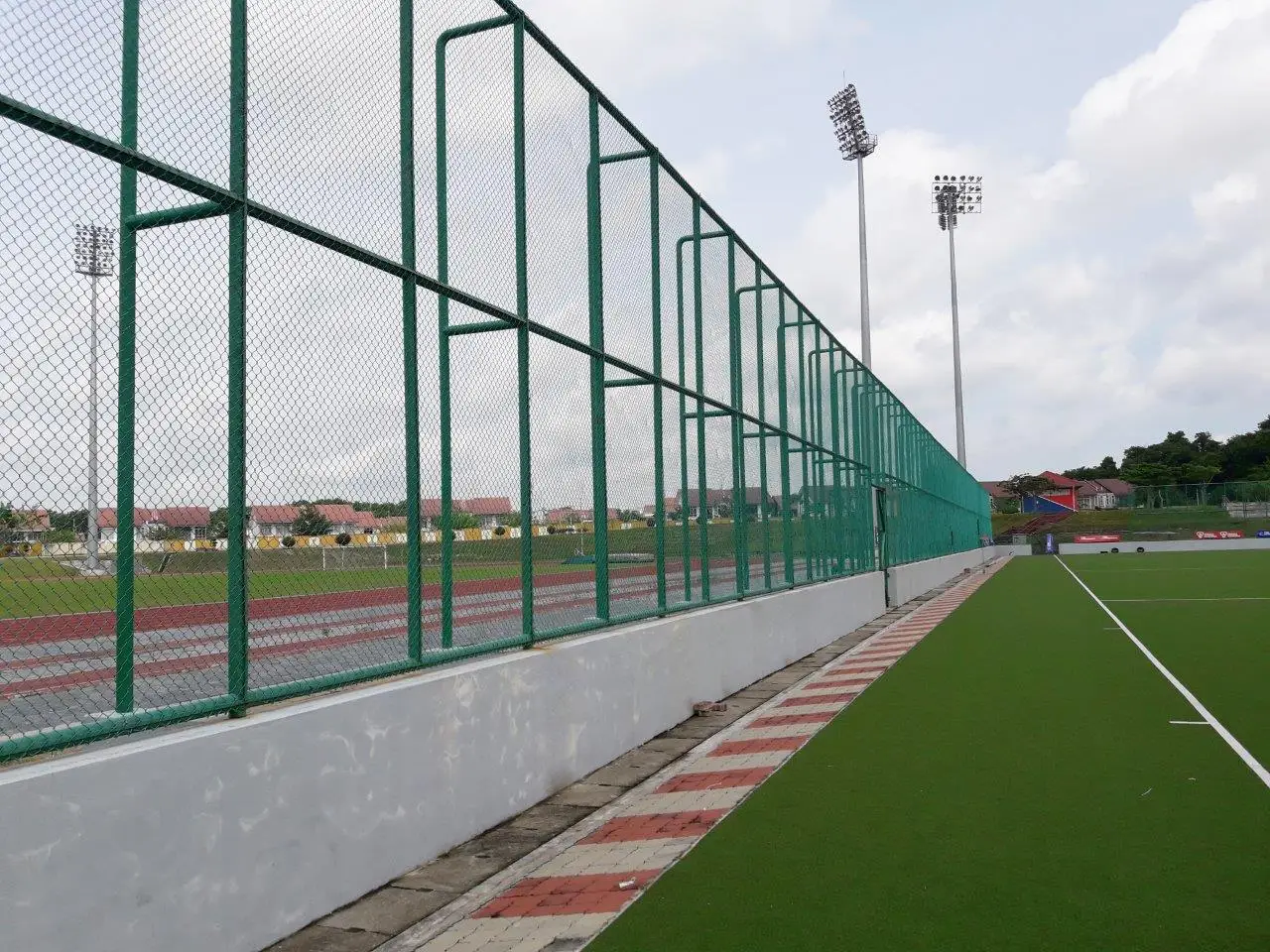 Hot Sale Customized Height Up to 10ft PVC Coated chain link fence sports fence panel  for football and sports venue