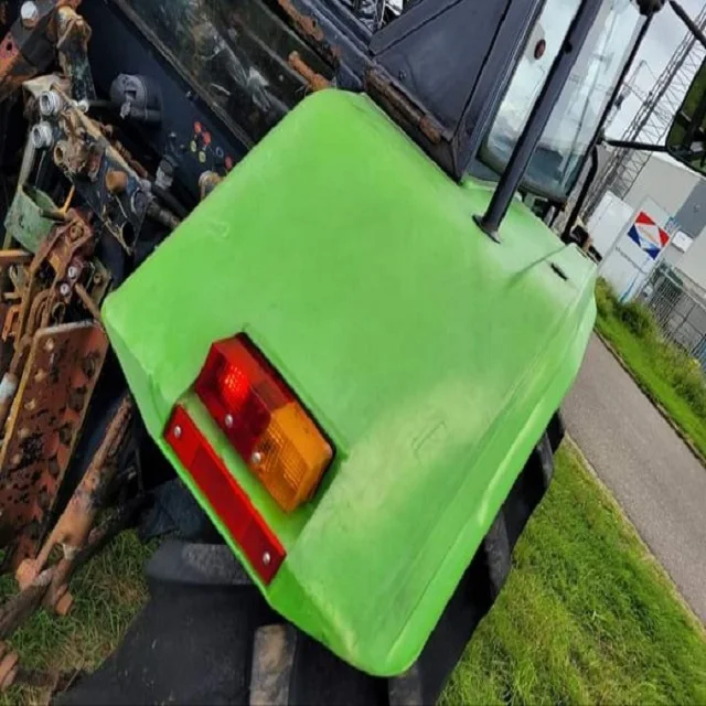 tractor3.jpg