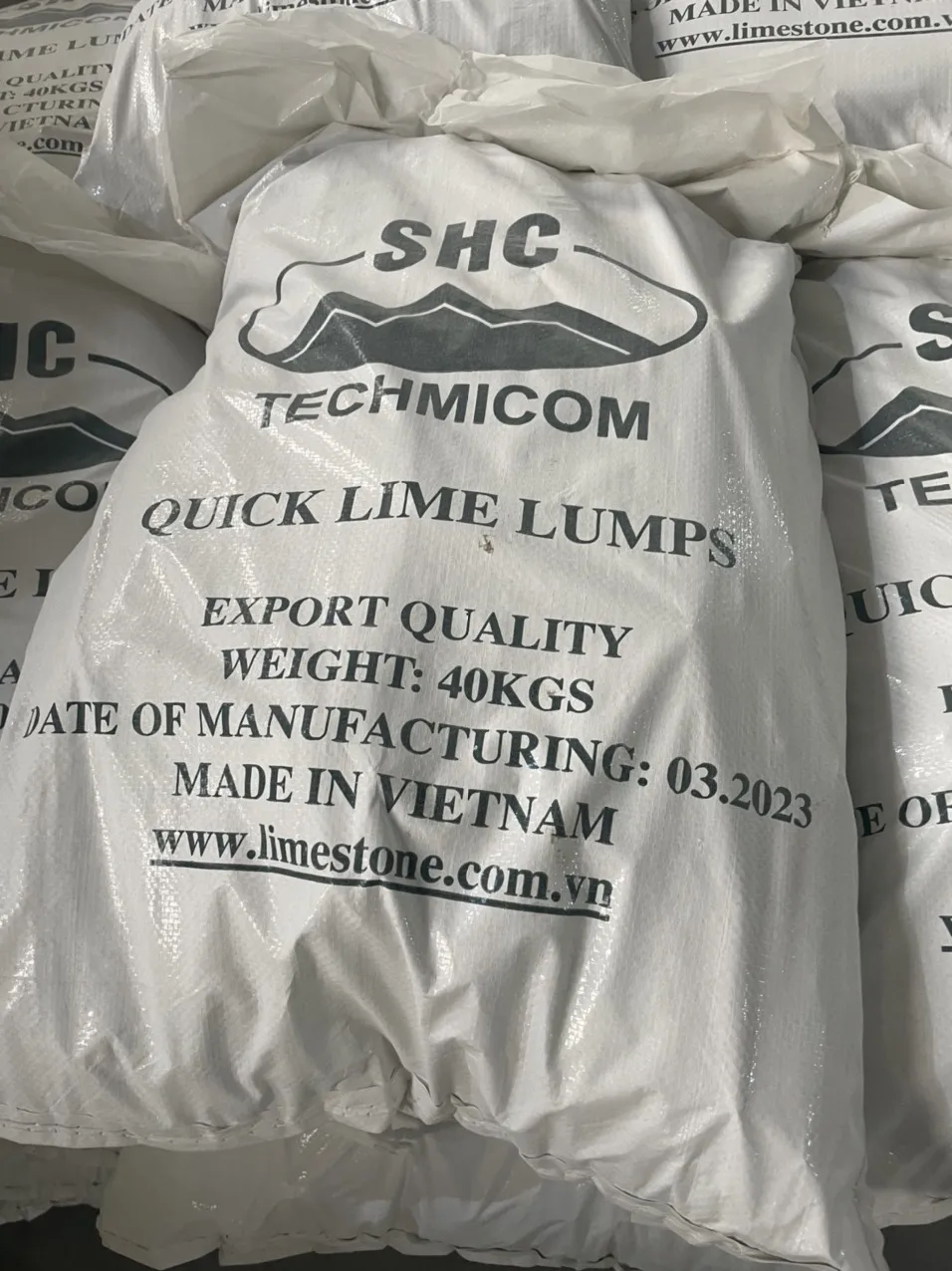 EXPORT QUALITY BURNT LIME QUICKLIME LUMP SIZE 10-70MM VIETNAM FACTORY