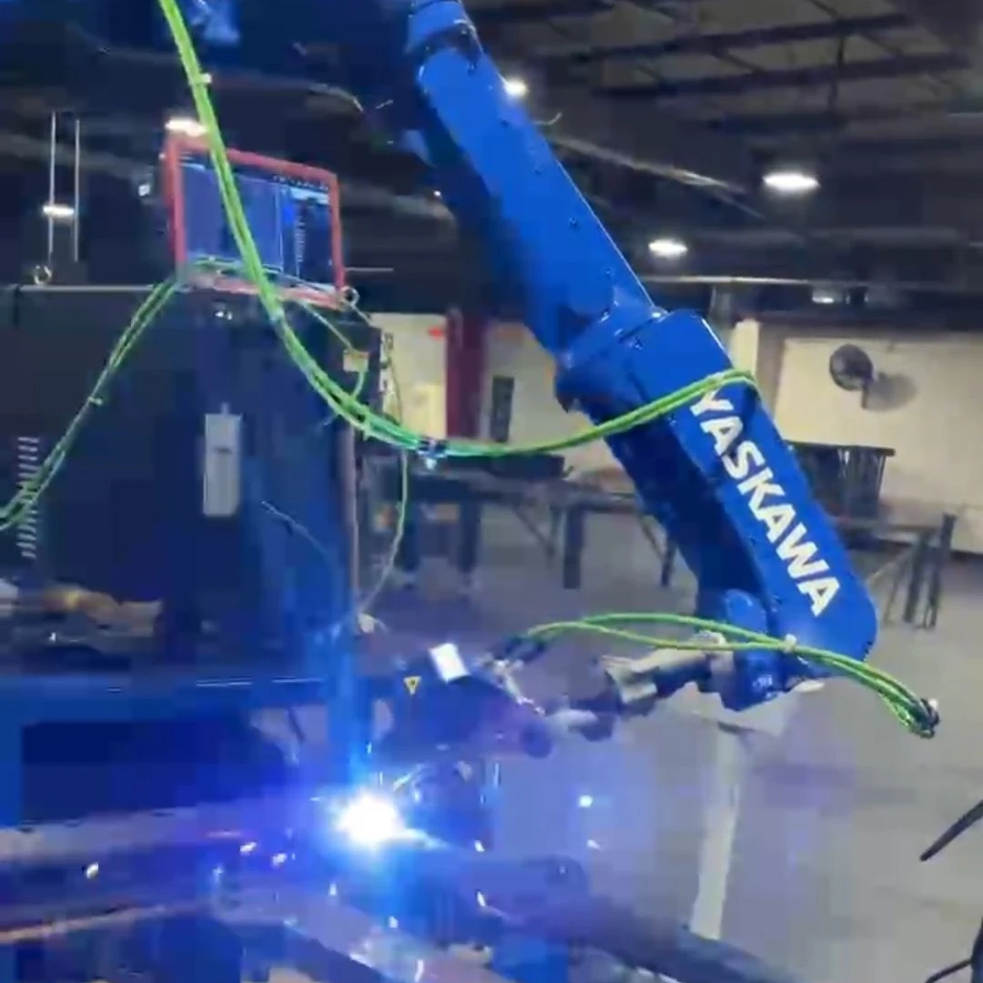 Seam-tracking robot six axis laser weld robot auto YASKAWA AR2010 with control cabinet