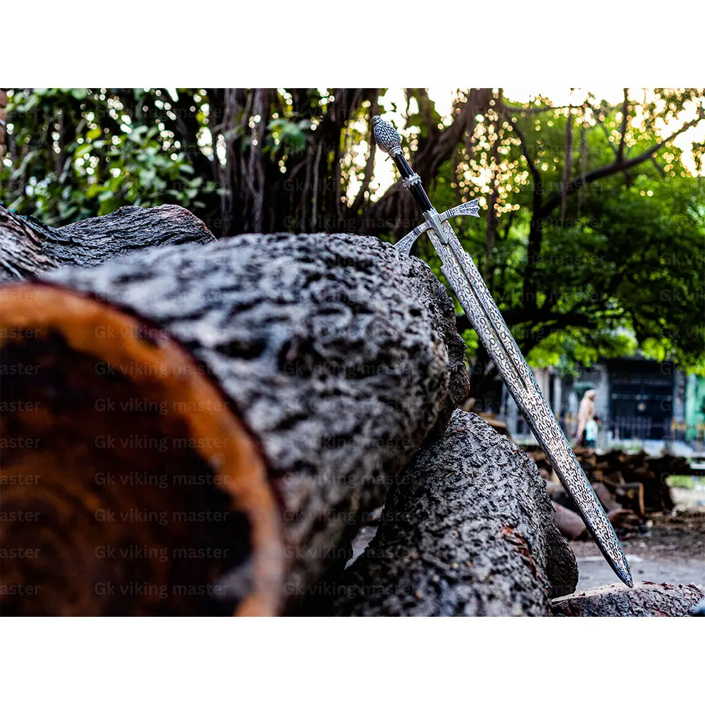 ew Arrival 2024 OEM Handcrafted Damascus steel Sword knife for Retailers & Wholesalers Handmade Damascus Steel Hunting Sword