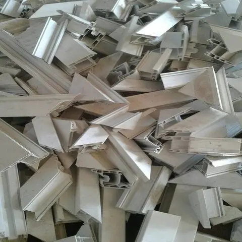 Высокое качество ПВХ Regrind лом и трубы пластиковый материал для продажи