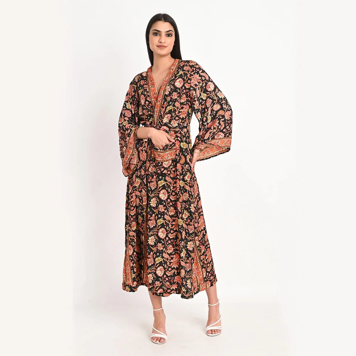 Newly Design Bohemian Fashion Art Silk Sari Boho Kimono Robe Indian Recycled Sari Wrap Dress