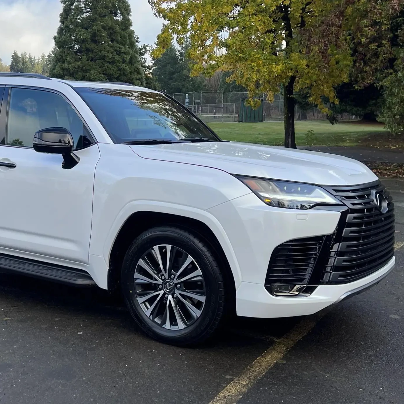 2022 Lexus LX 600 Премиум б/у легкие внутренние кожаные сиденья Размер шины R16 привод из алюминиевого сплава бензиновый газ
