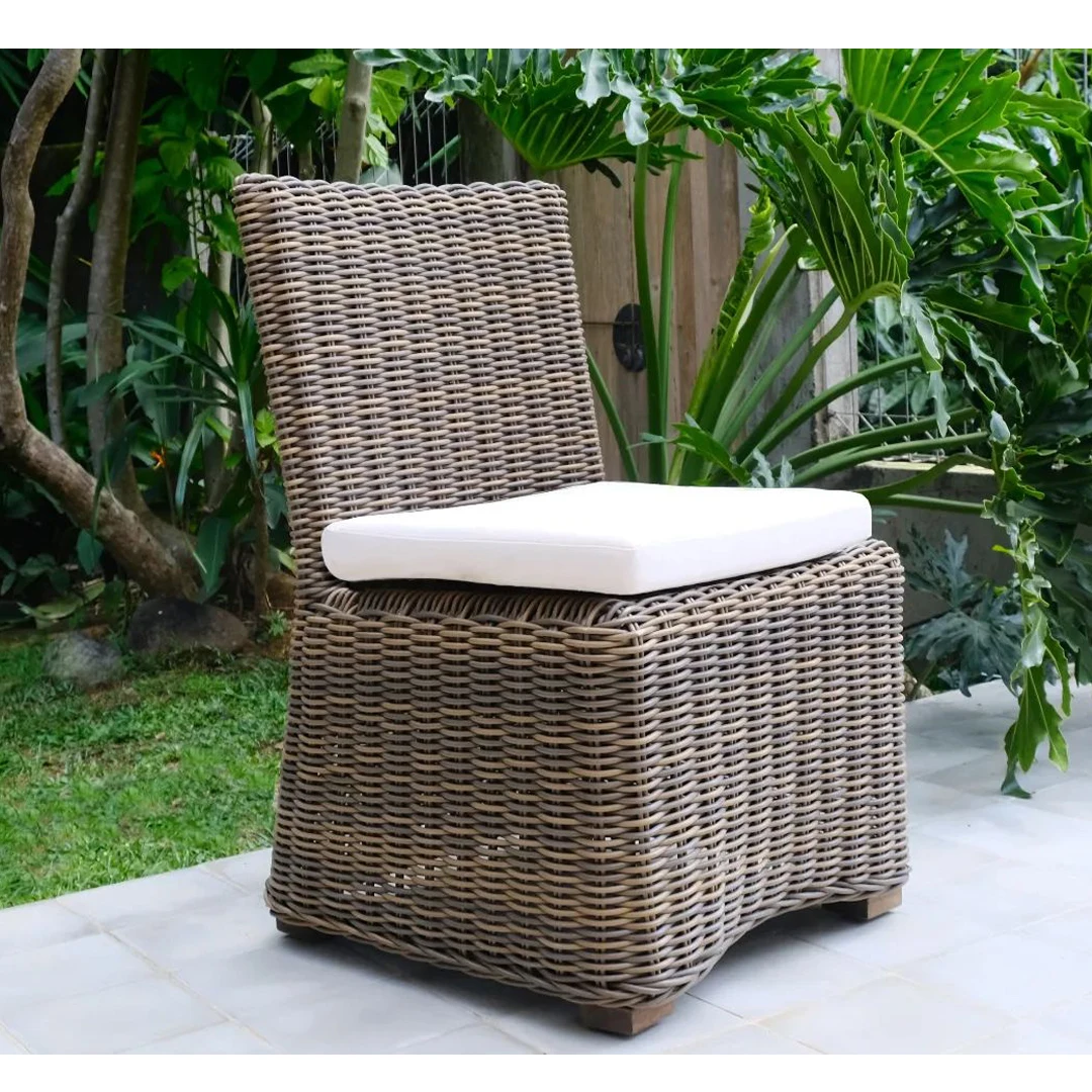 Best Quality All Weather Teakwood and Rattan Outdoor Dinning Furniture Set for Outside Use