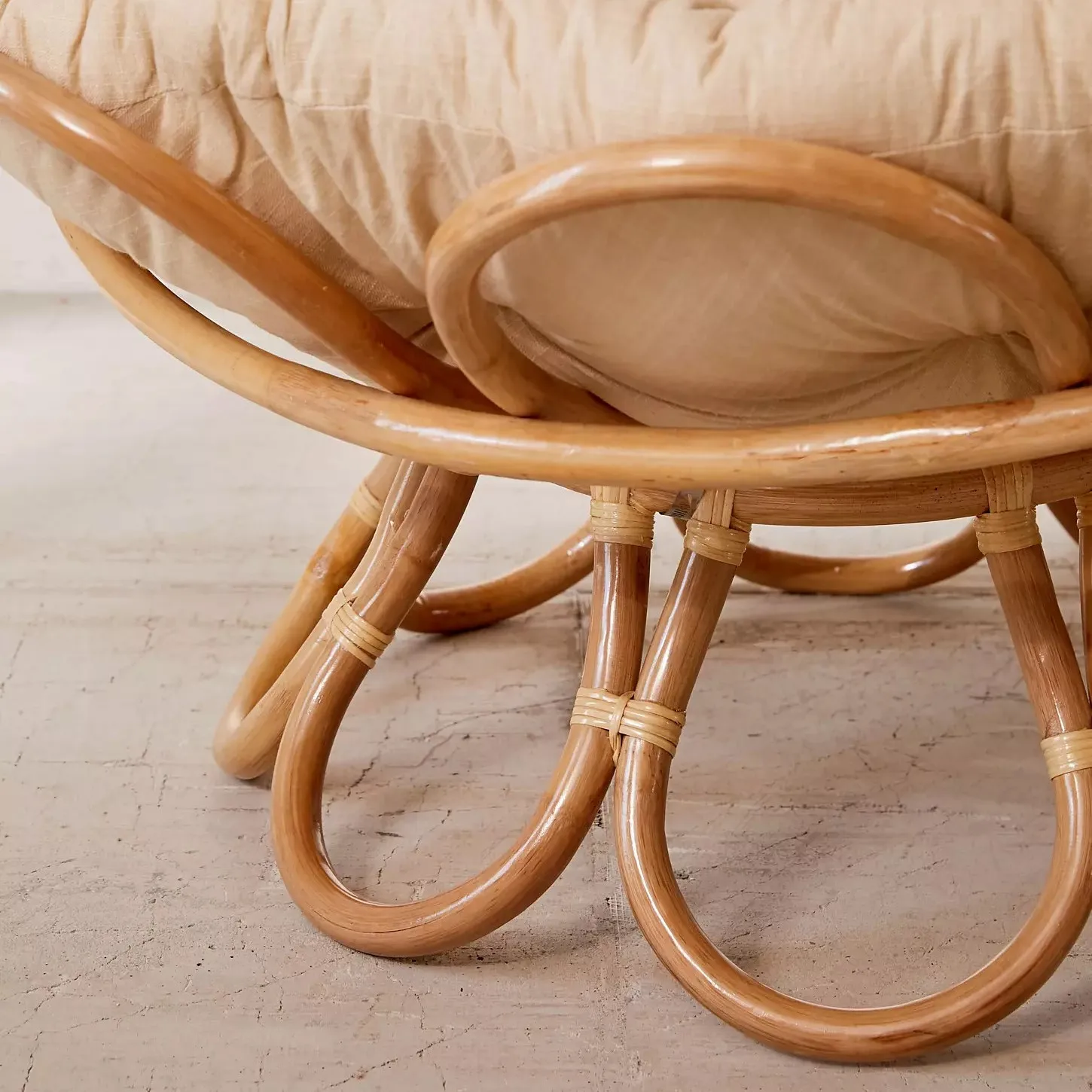 Оптовая продажа плетеный уличный расслабляющий стул papasan из натурального ротанга с матрасом заводская цена