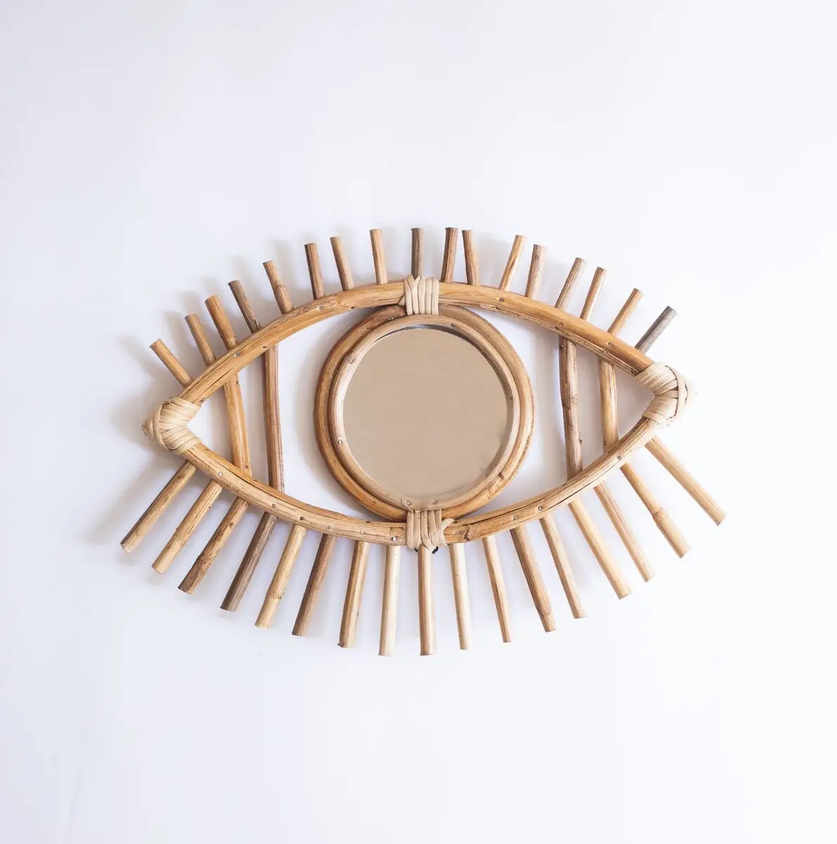 Vietnamese Manufactured Rattan Eye Mirror Unique Design Hanging Mirror for Living Room Bedroom Decor