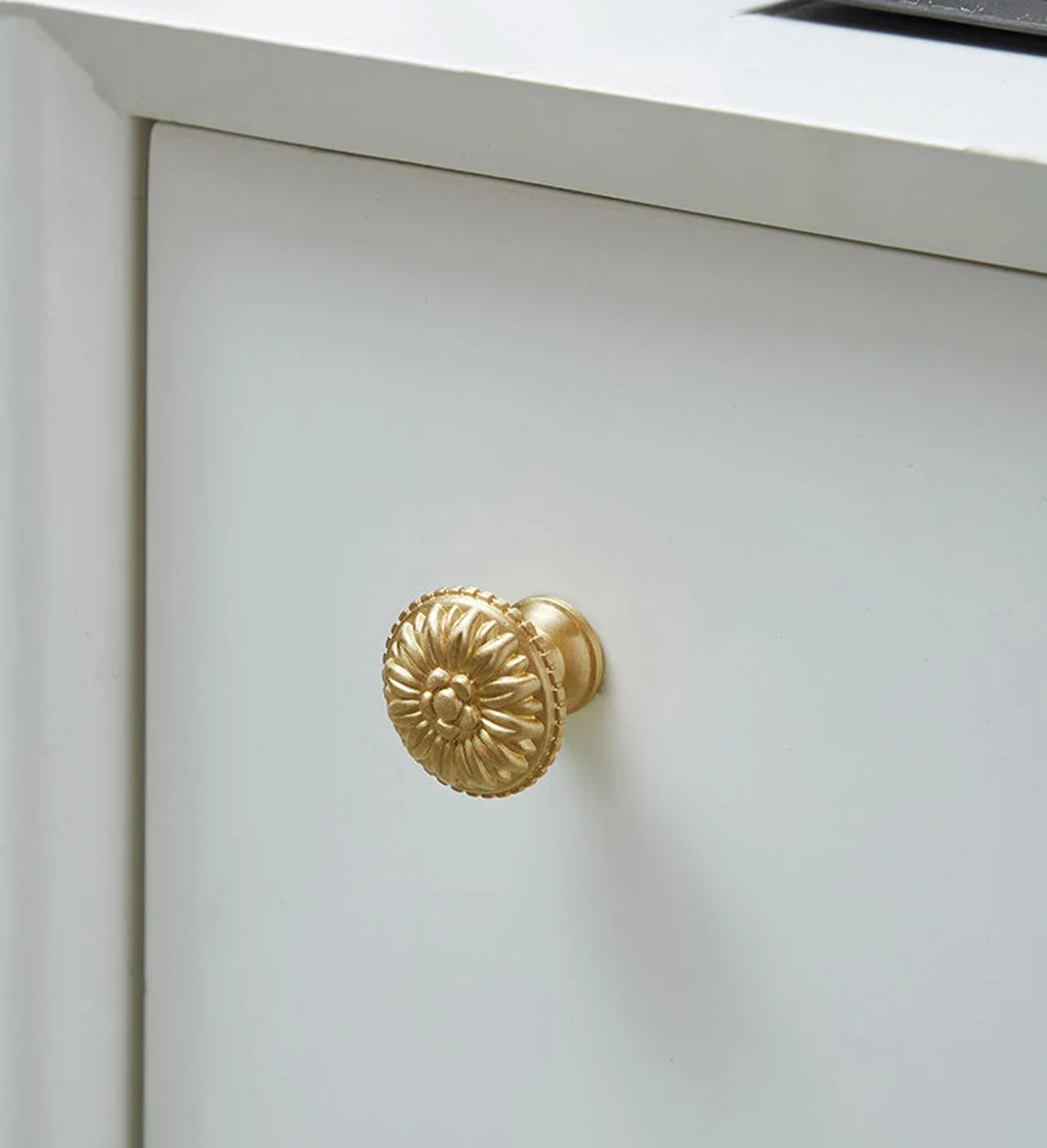 Beautifully Designed Push Pull Brass Cabinet Knobs for Decorative Interior and Exterior Ideas from Indian Supplier at Best Price