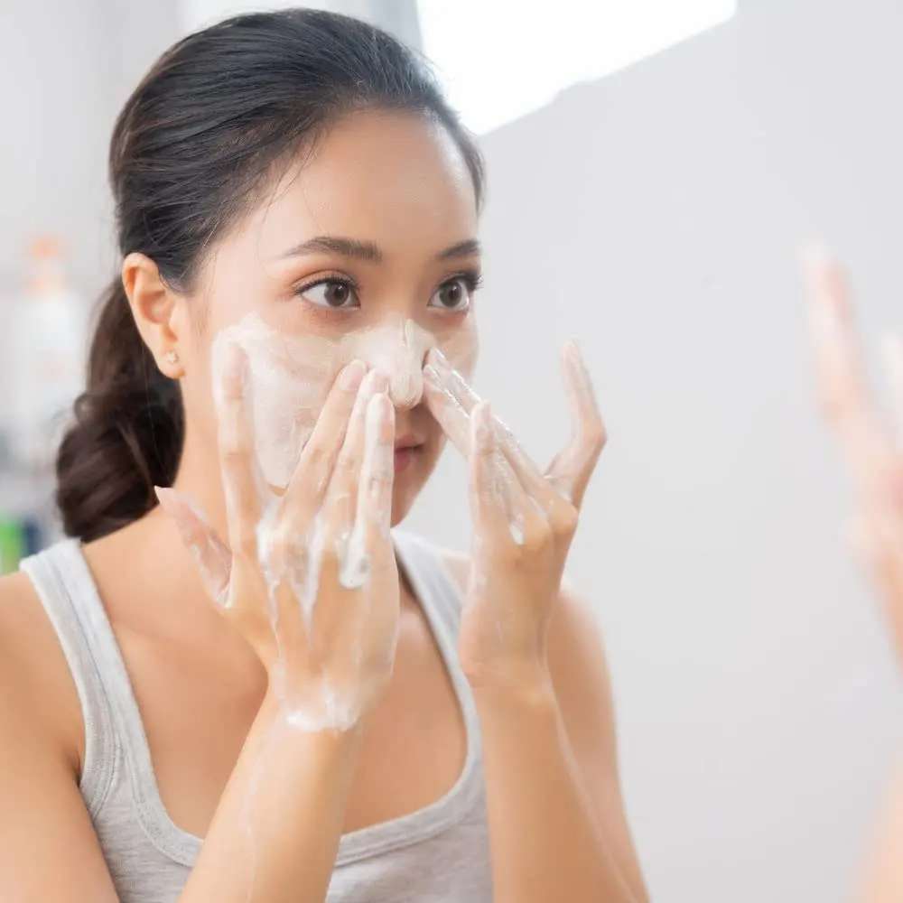 Peach Scent Mink Oil Soap Bars - Nourishing Mens and Womens Daily Cleanser with Vitamin E Soft Facial and Body Wash