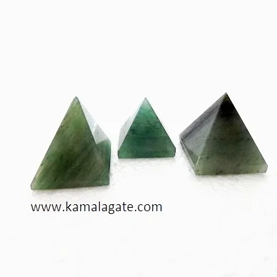 Natural Small 30 mm Natural Crystal Pyramids Multi-Gemstone Healing Pyramid Semi-Precious Stone Crafts for Sale