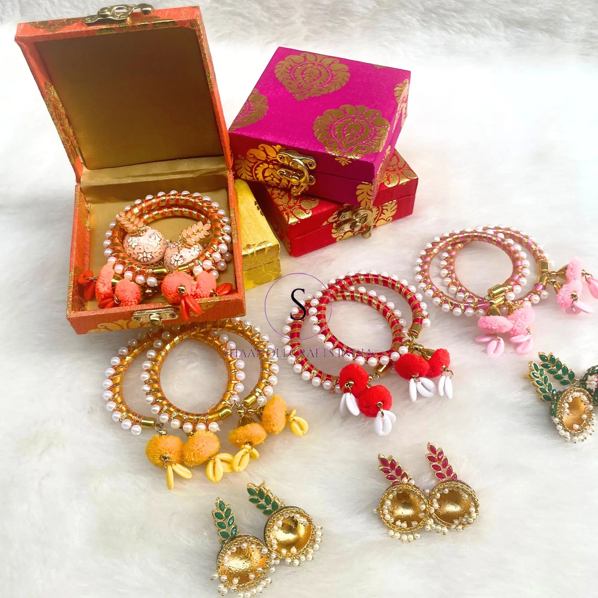 New Arrival Indian Style Handmade Designer Wedding Favour Combo Of Printed MDF Box With Bangle and Earrings For Gifts