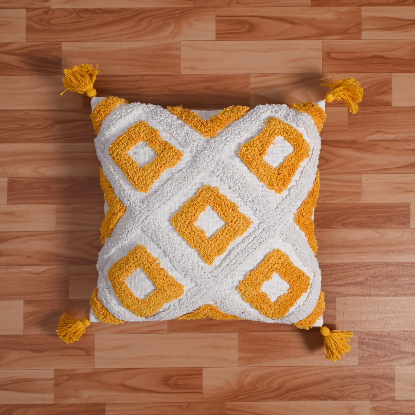 Cheap Price Customized Yellow Diamond pattern tufted cushion cover For Home Handmade Bulk Product Customized