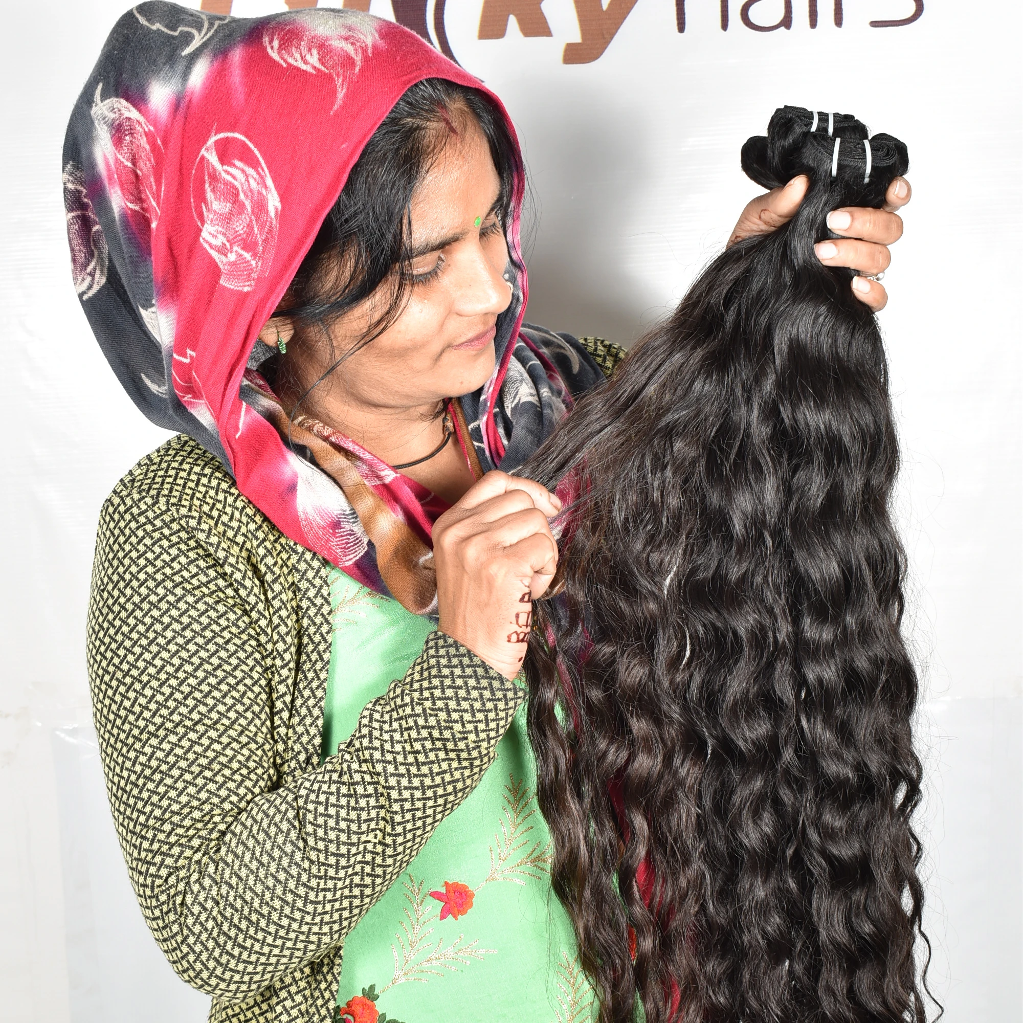 Raw virgin natural Hair Bundles Unprocessed Vendor Human Hair extensions Bundles Natural Color Virgin Peruvian Hair