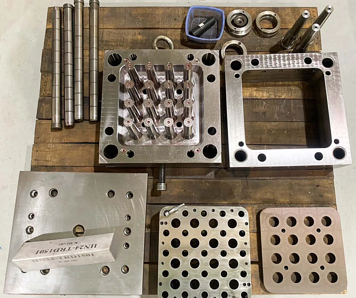 Molds for Injection Molding Machines, Molds, Cheap Quality Plastic Injection Molds